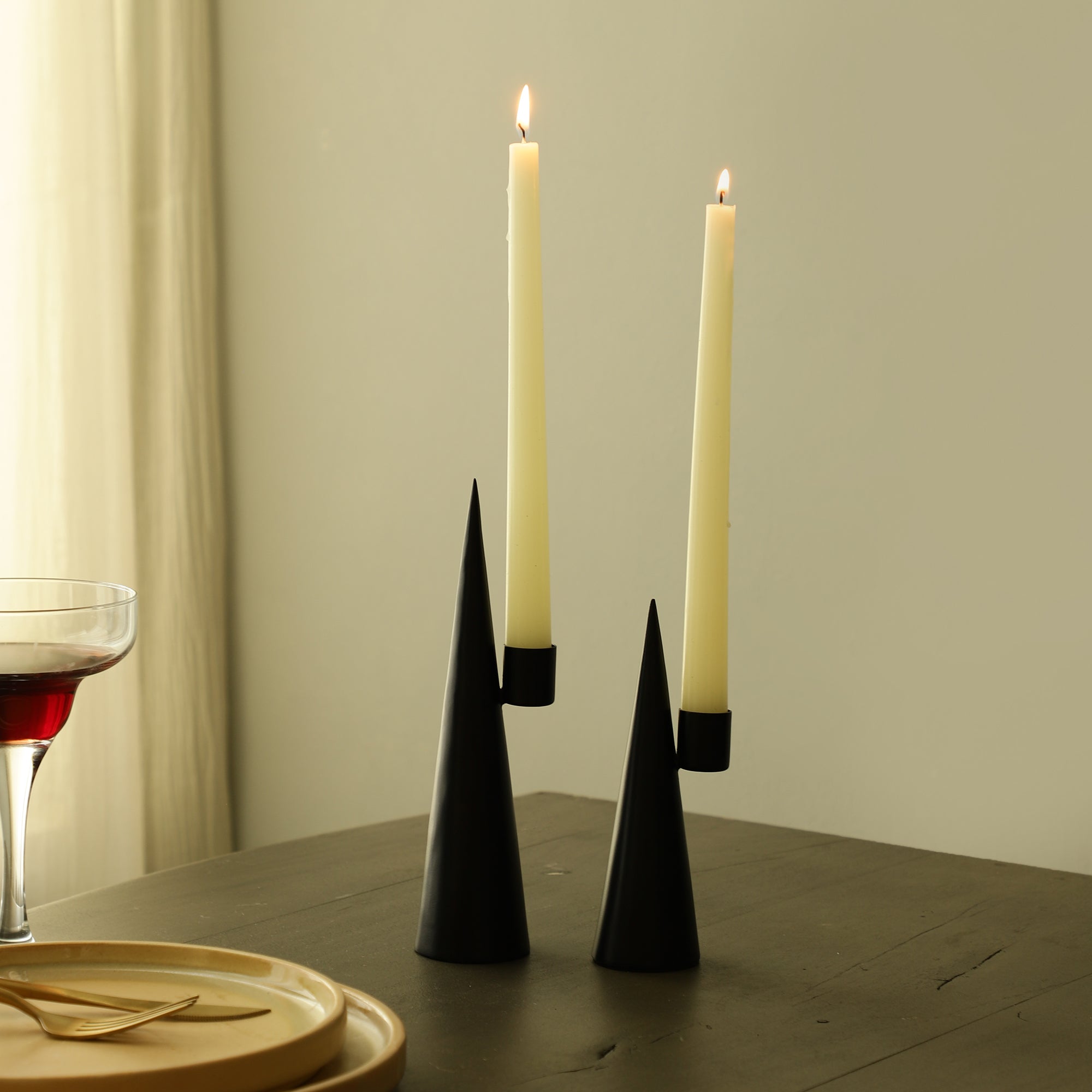 Solstice Cone Holder Black