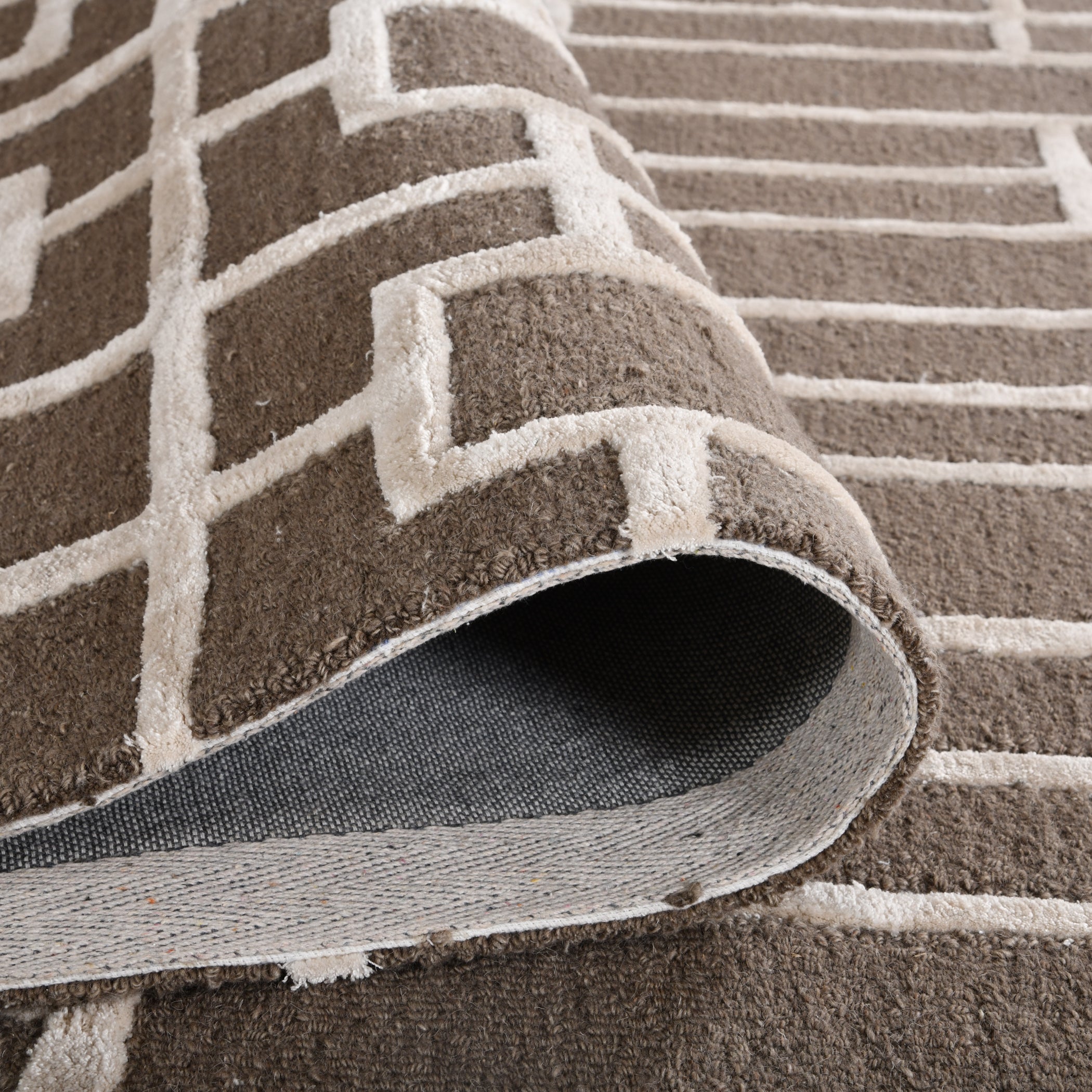 Saraswati Global Hamdmade Wool Rug, Modern Rug, 8x10 Feet Area Rug, Ideal for Bedroom, Living Room, and Dining Room, Kids Room, Office Rug, Anti-Skid & Anti Slip Backing Carpet.