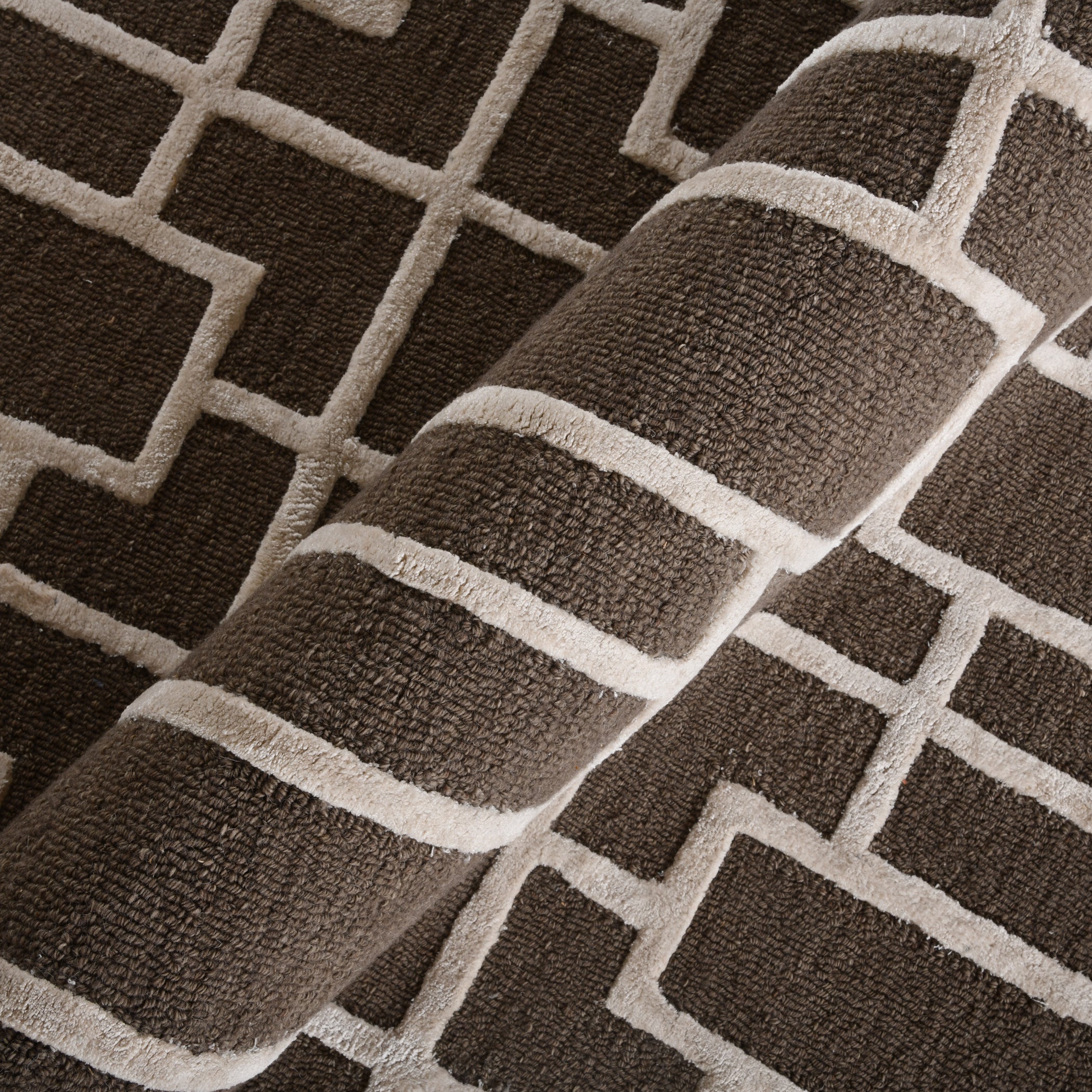 Saraswati Global Hamdmade Wool Rug, Modern Rug, 8x10 Feet Area Rug, Ideal for Bedroom, Living Room, and Dining Room, Kids Room, Office Rug, Anti-Skid & Anti Slip Backing Carpet.