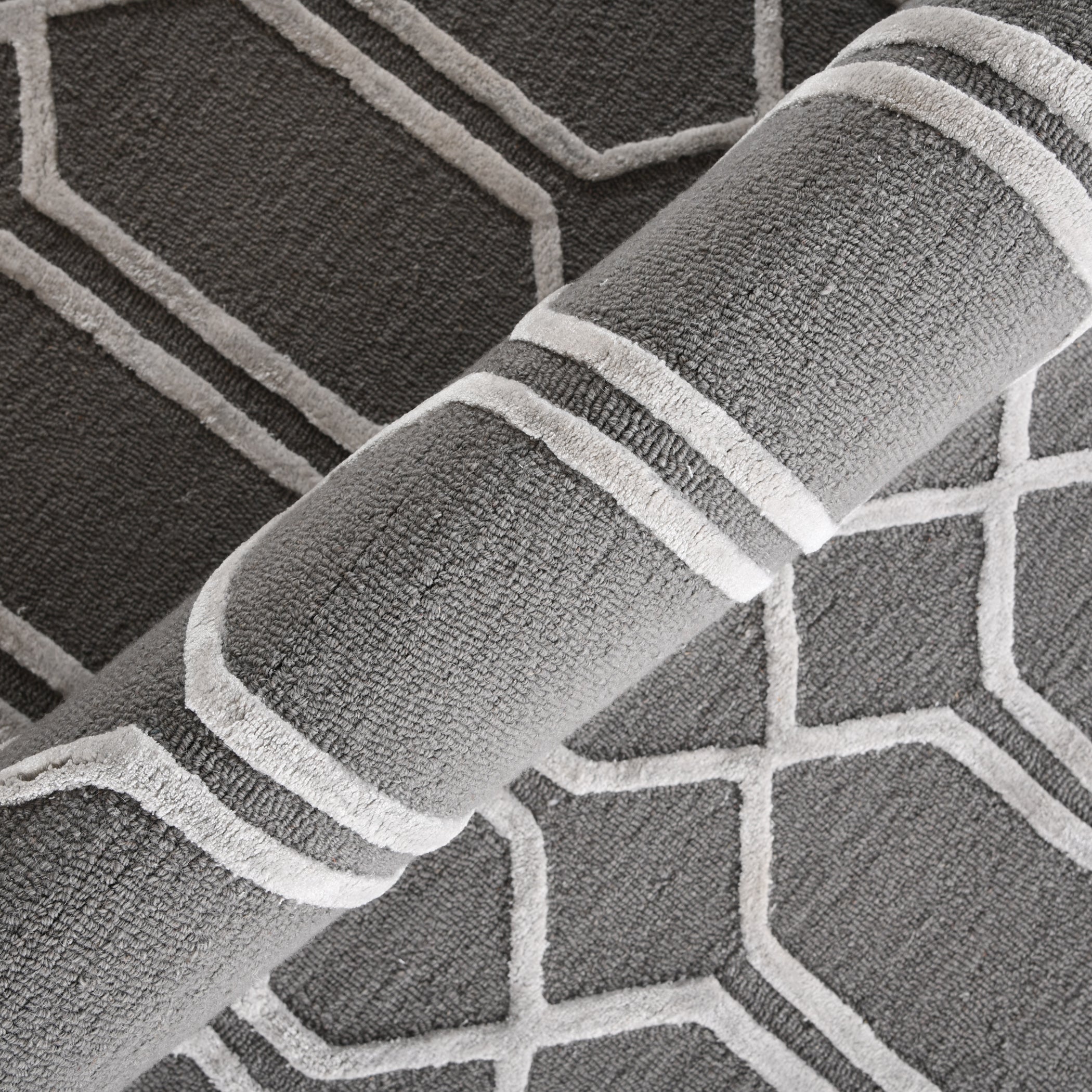 Saraswati Global Rug, Premium Wool Area Rug, 8x10 Feet, Luxury Rug, Ideal for Bedroom, Living Room, and Dining Room, Kids Room, Office Rug, Anti-Skid & Anti Slip Backing Carpet.