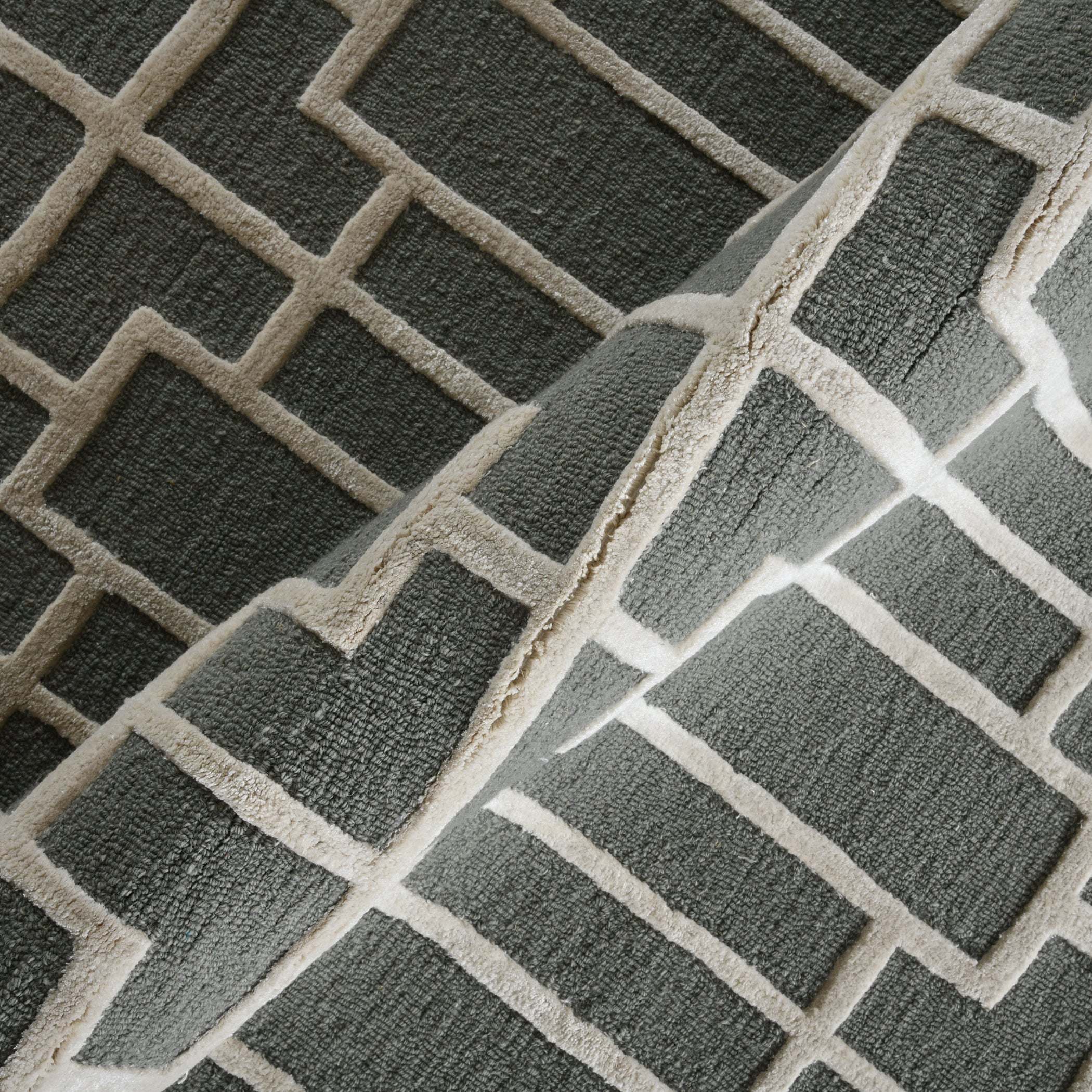 Saraswati Global Rug, Premium Wool Area Rug, 4x6 Feet, Luxury Rug, Ideal for Bedroom, Living Room, and Dining Room, Kids Room, Office Rug, Anti-Skid & Anti Slip Backing Carpet.