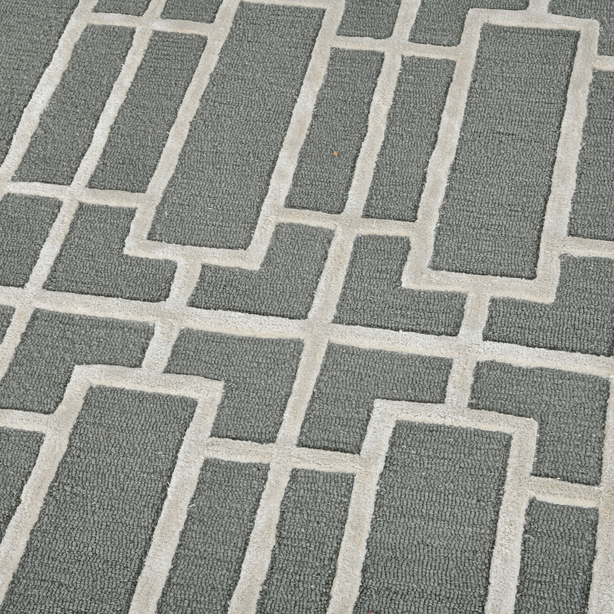 Saraswati Global Rug, Premium Wool Area Rug, 4x6 Feet, Luxury Rug, Ideal for Bedroom, Living Room, and Dining Room, Kids Room, Office Rug, Anti-Skid & Anti Slip Backing Carpet.