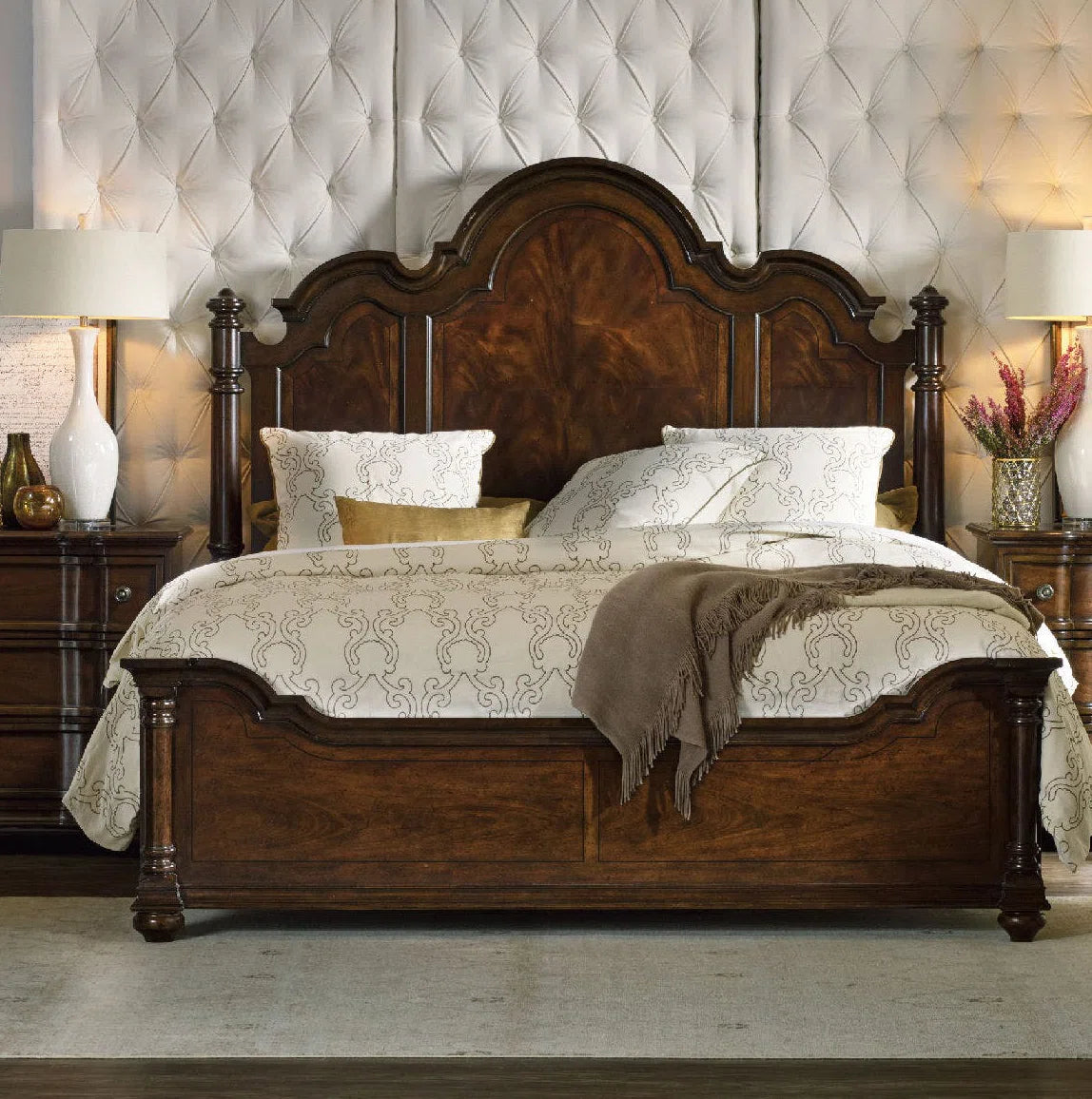Leesburg Queen Poster Bed OUCH CART