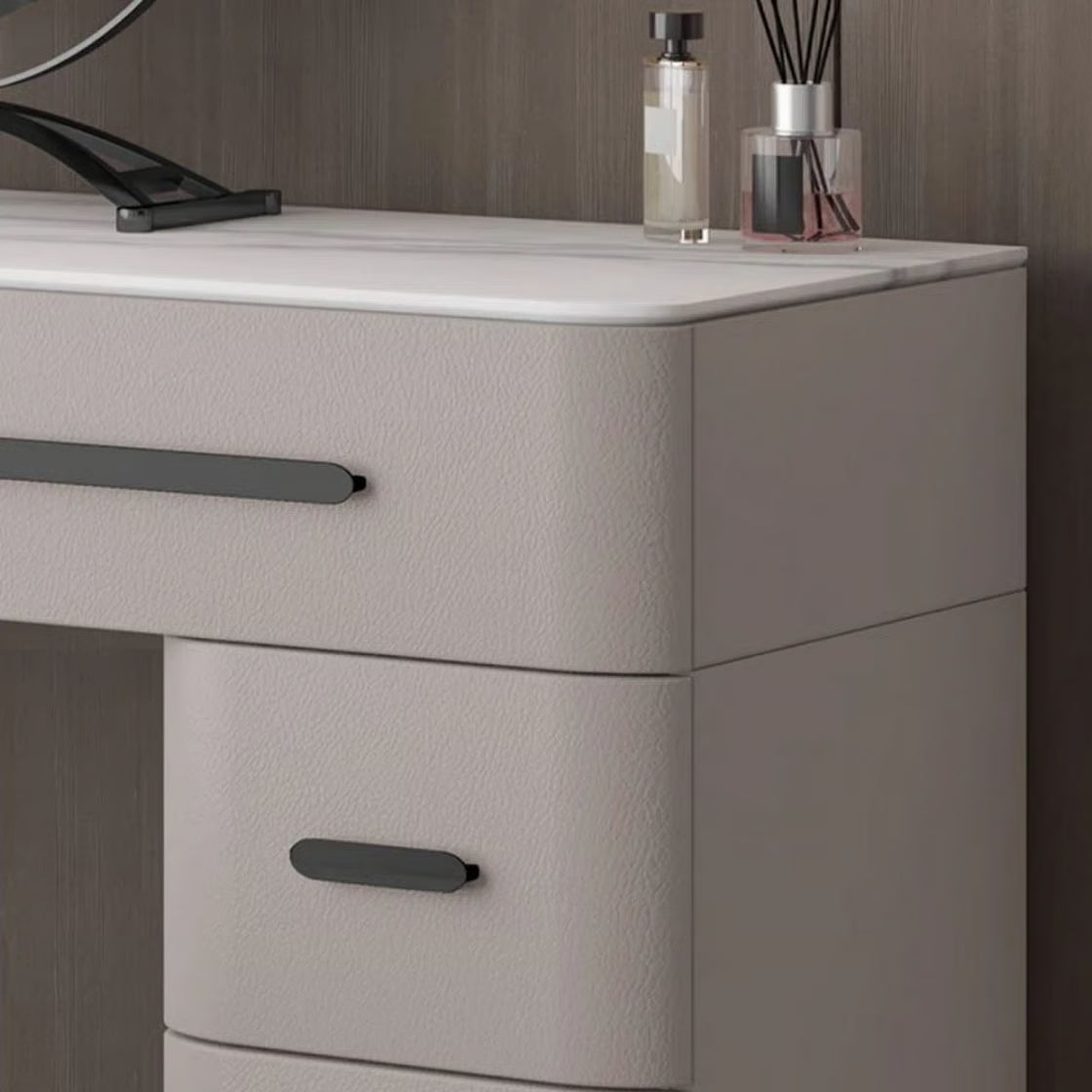 Makeup Vanity Desk with Lighted Mirror, 5 Drawers & Integrated Power Outlet -OUCH CART |Dressing table