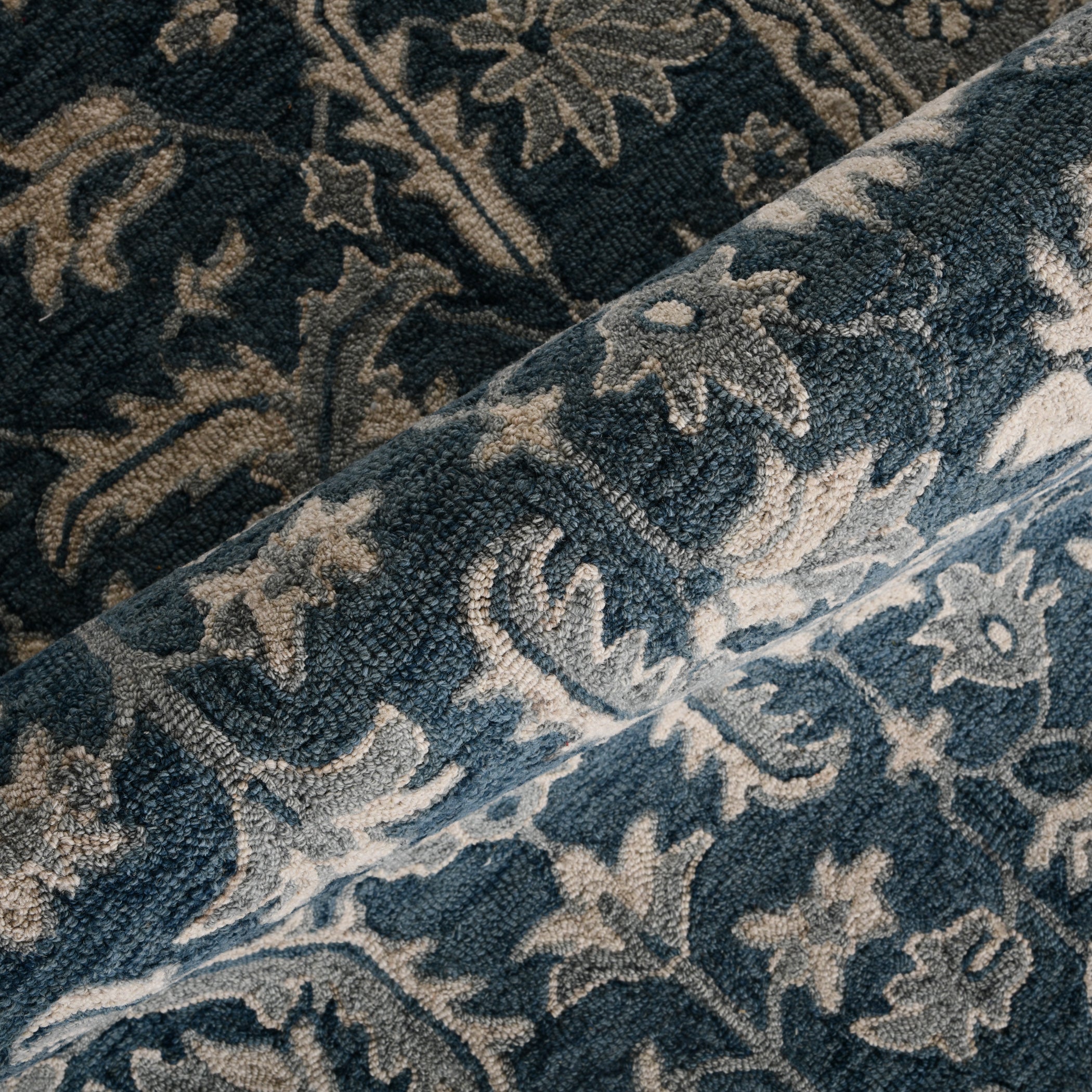 Saraswati Global Rug , Handmade Area Rug, 4x6 Feet, Wool & Viscose Rug, Luxurious Anti-Skid & Anti Slip Backing Carpet , Ideal for Bedroom, Living Room, and Dining Room, Kids Room, Office Rug.