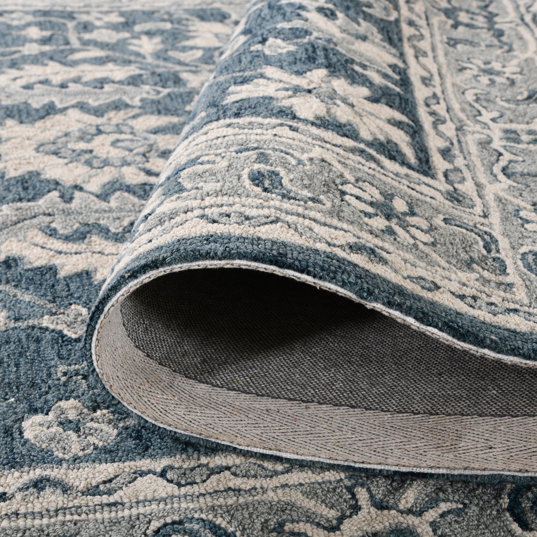 Saraswati Global Rug , Handmade Area Rug, 4x6 Feet, Wool & Viscose Rug, Luxurious Anti-Skid & Anti Slip Backing Carpet , Ideal for Bedroom, Living Room, and Dining Room, Kids Room, Office Rug.