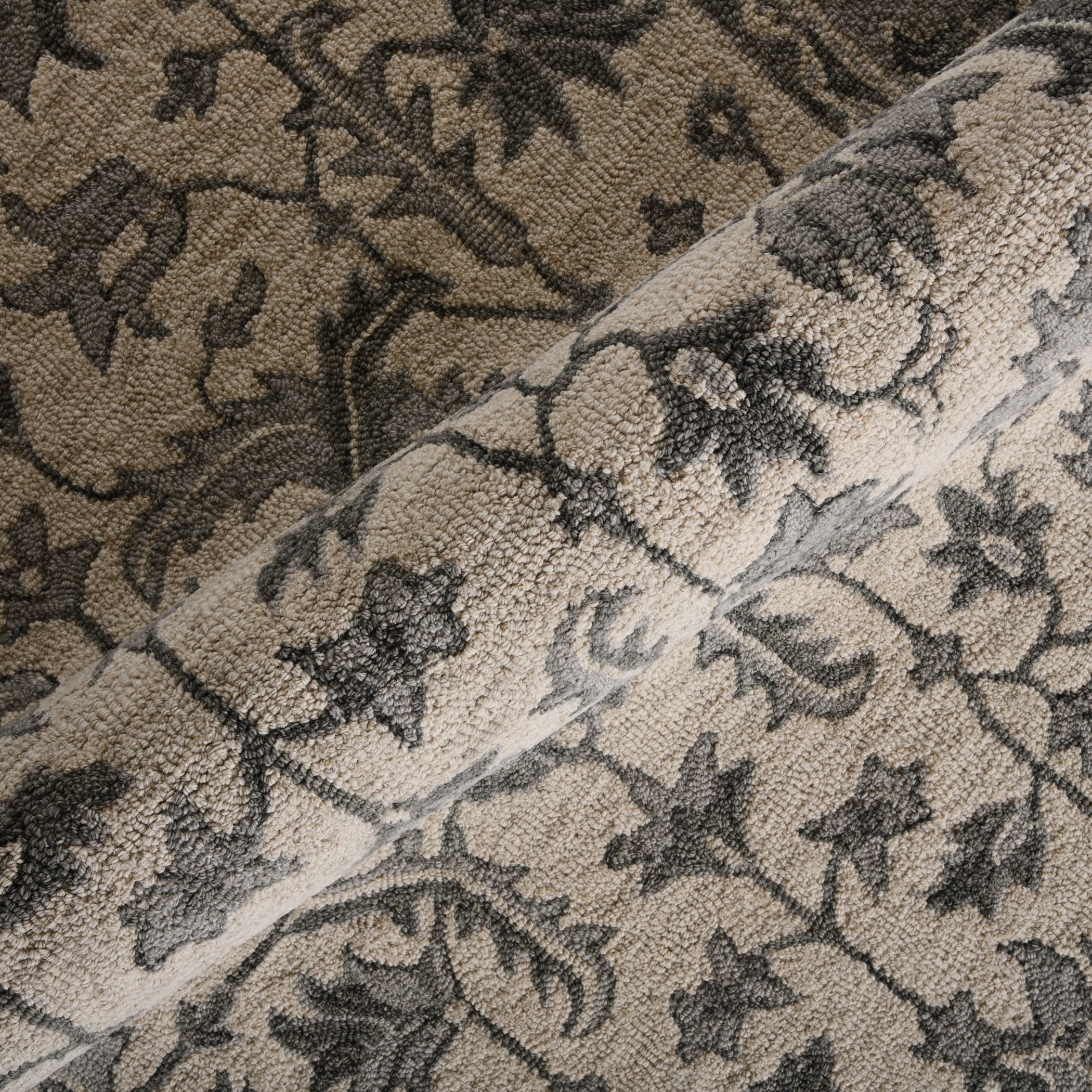 Saraswati Global Rug , Handmade Area Rug, 5x8 Feet, Wool & Viscose Rug, Luxurious Anti-Skid & Anti Slip Backing Carpet , Ideal for Bedroom, Living Room, and Dining Room, Kids Room, Office Rug.