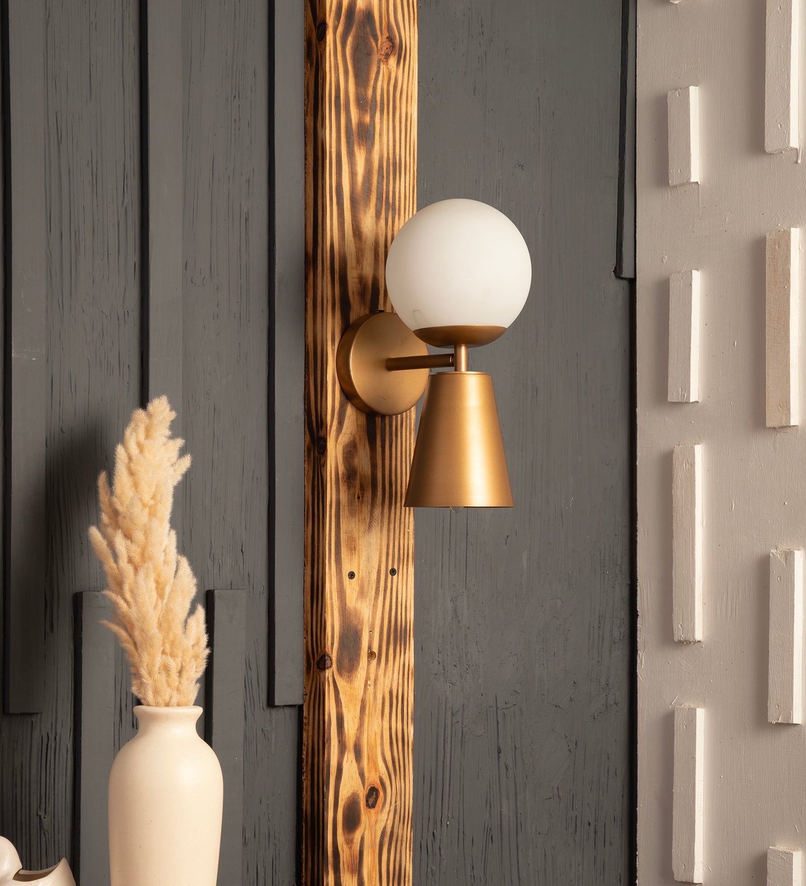 Lark Lzzy Gold Wall Light By Shoppeefry