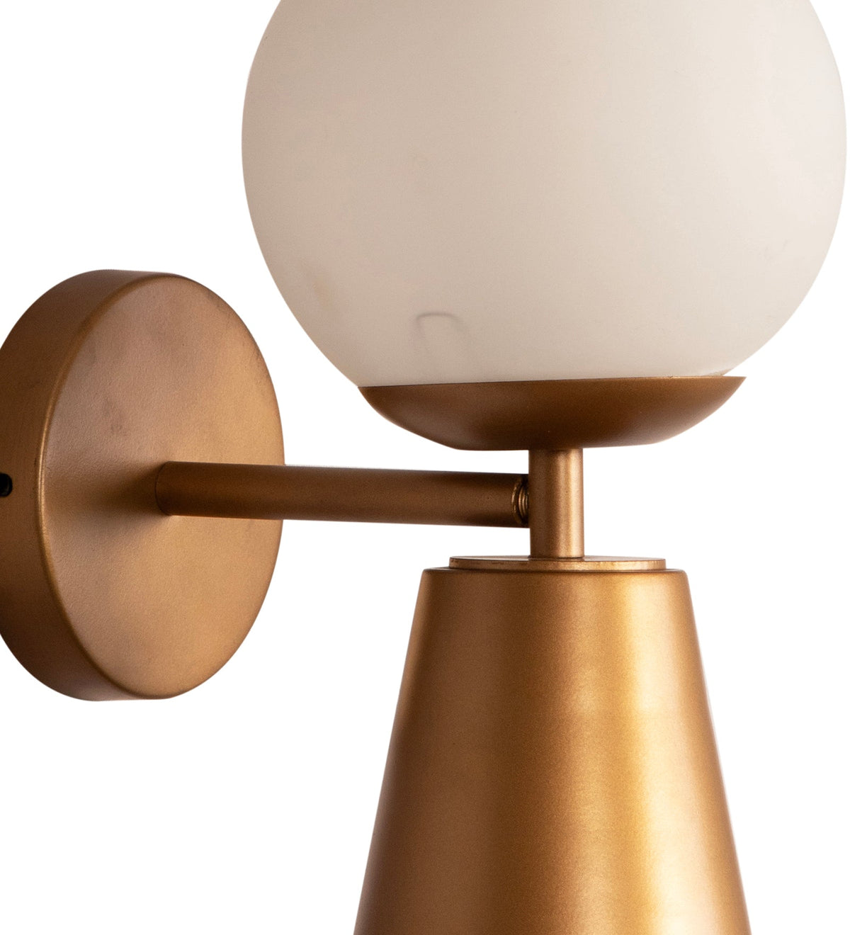 Lark Lzzy Gold Wall Light By Shoppeefry Shoppeefry