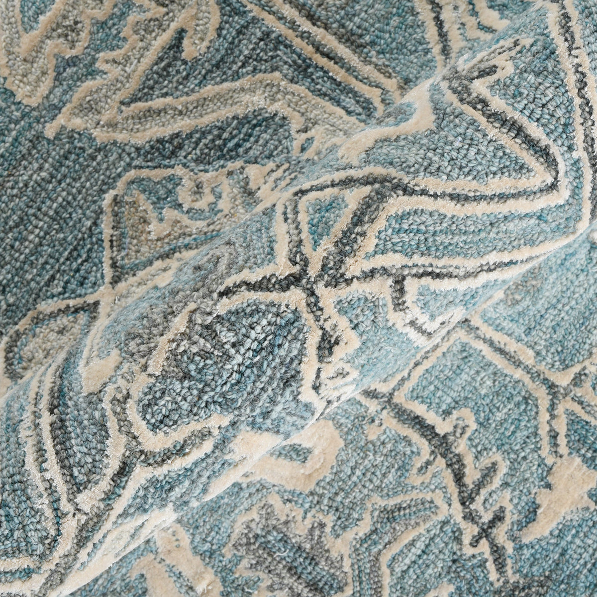 Saraswati Global Rug, Wool Area Rug, 4x6 Feet, Luxurius Rug, Ideal for Bedroom, Living Room, and Dining Room, Kids Room, Office Rug, Anti-Skid & Anti Slip Backing Carpet. Saraswati Global