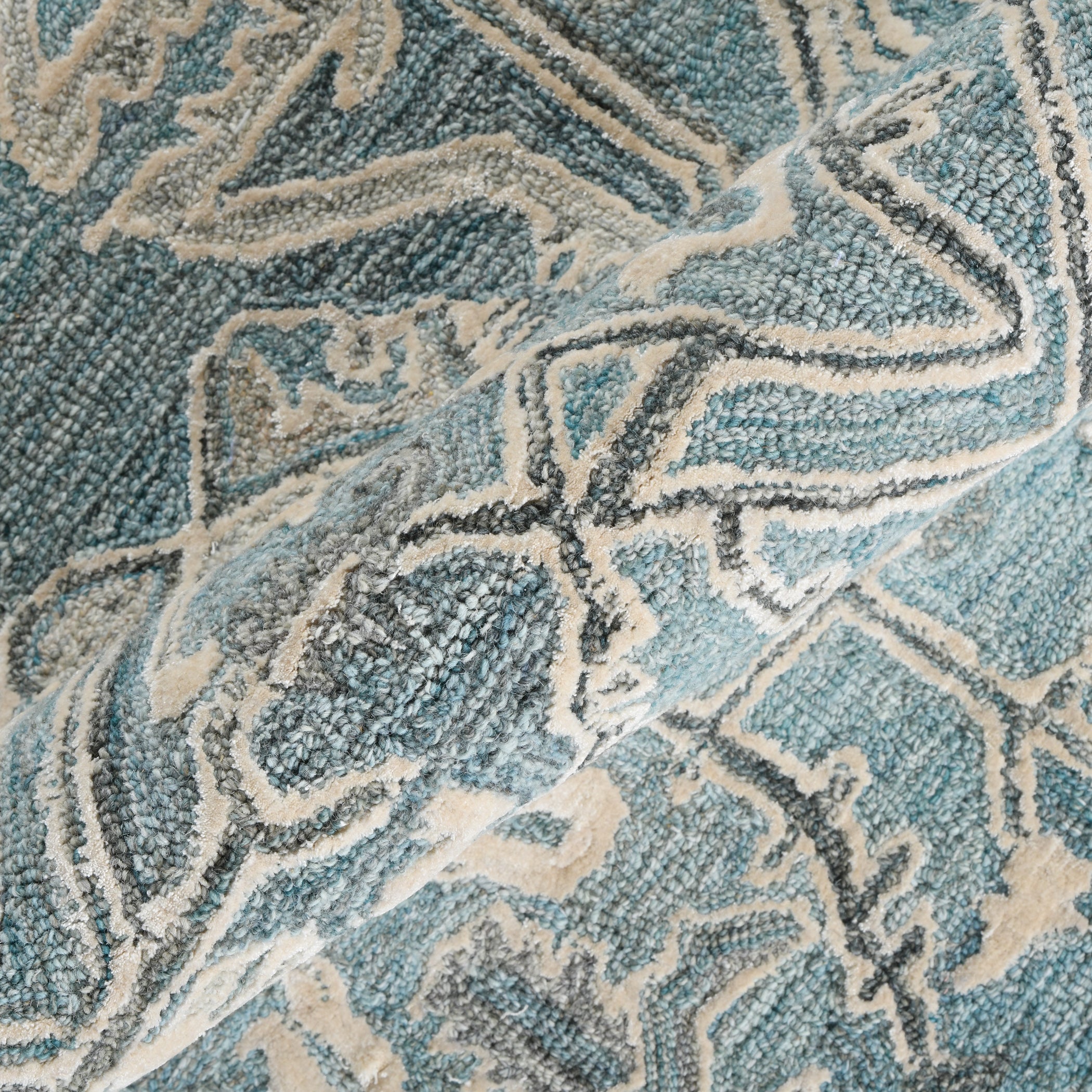 Saraswati Global Hamdmade Wool Rug, Modern Rug, 8x10 Feet Area Rug, Ideal for Bedroom, Living Room, and Dining Room, Kids Room, Office Rug, Anti-Skid & Anti Slip Backing Carpet. Saraswati Global