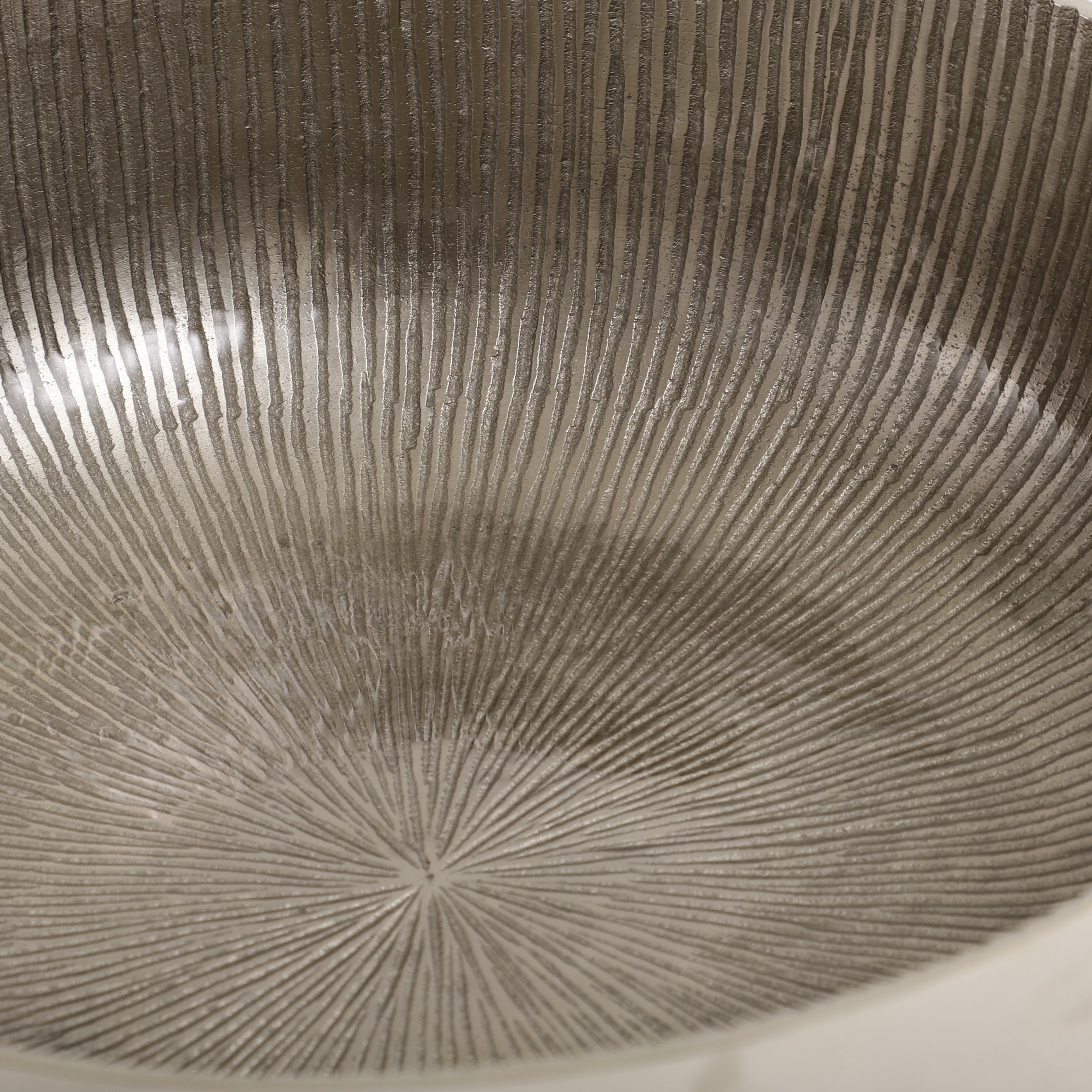 The Shining Gold Accent Circular Bowl M.M.I. OVERSEAS