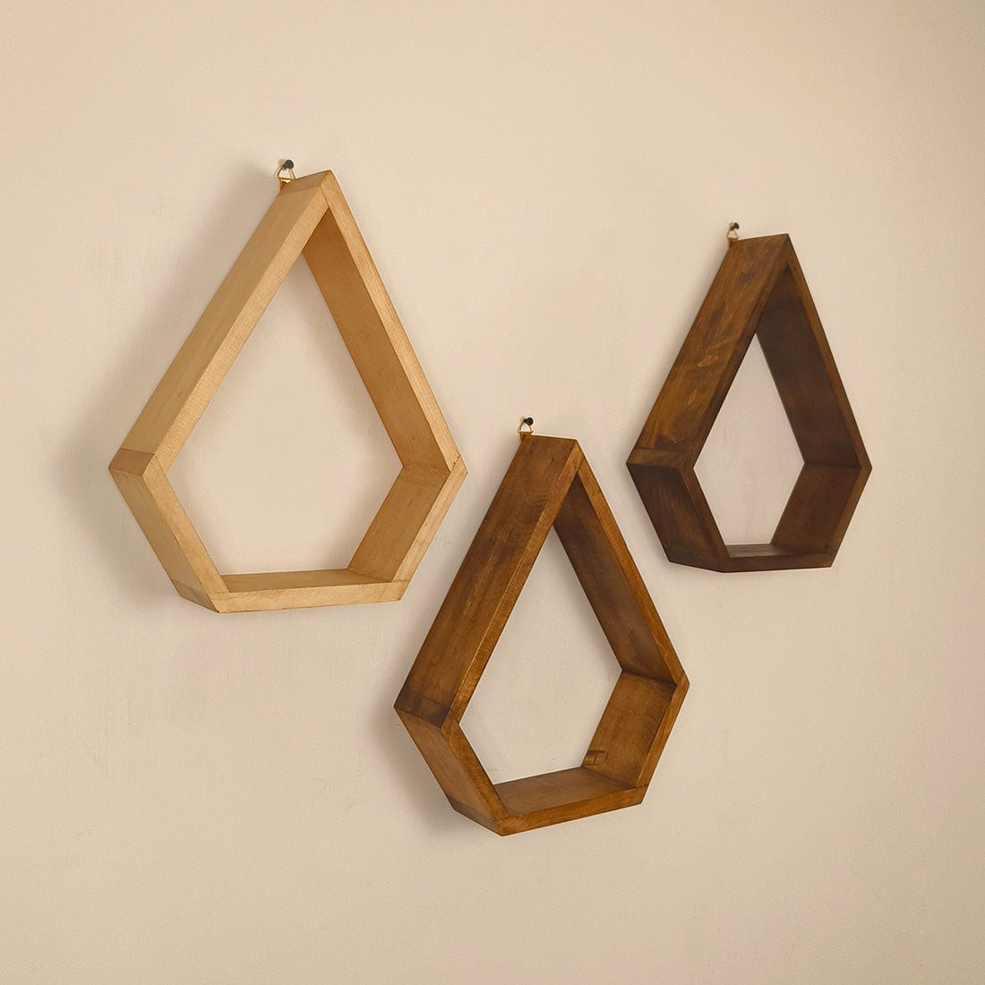 WILLIAM III Diamond Shaped Set of 3 Wooden Wall Shelves - OUCH CART | Wall decor