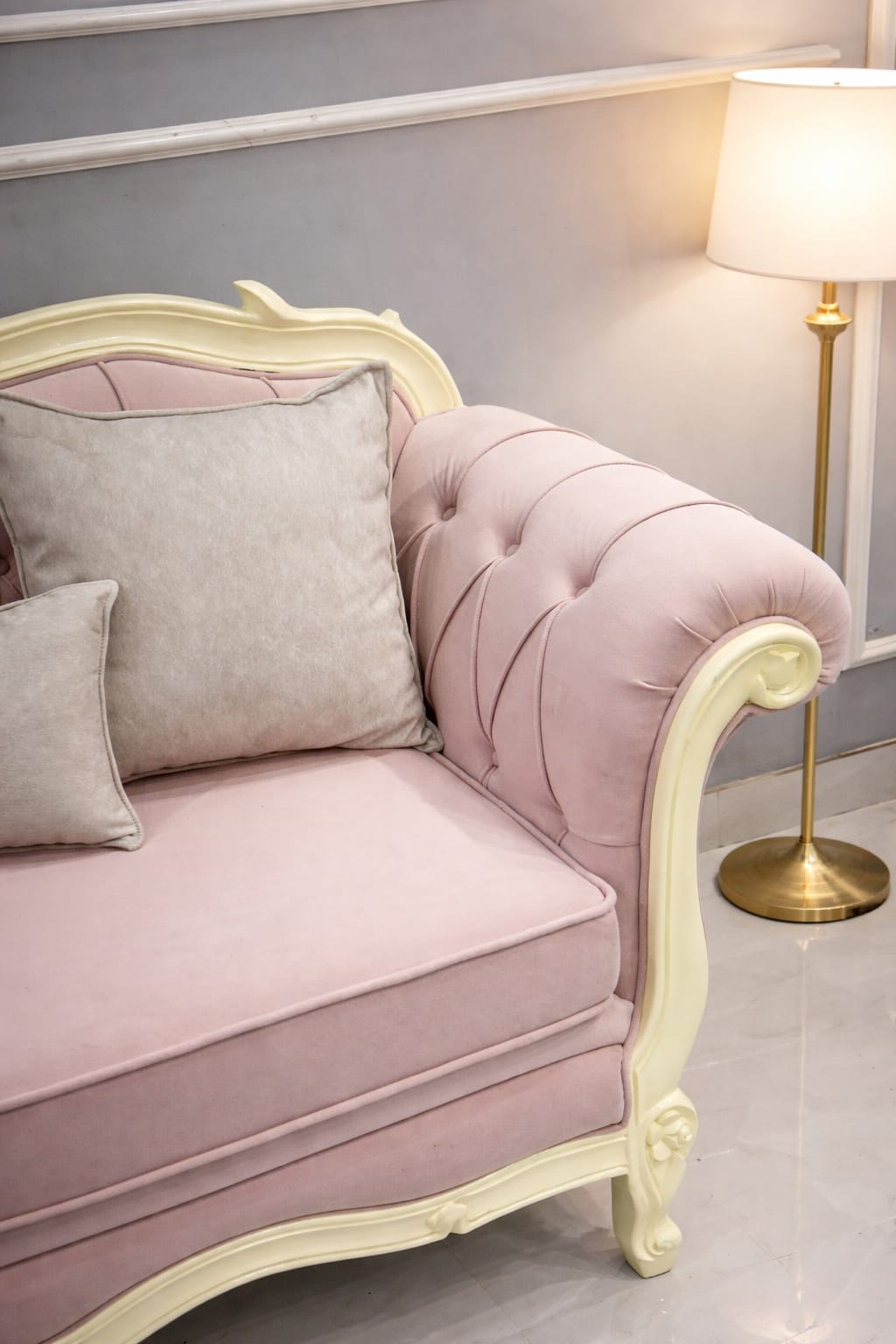 French-style carved pink sofa