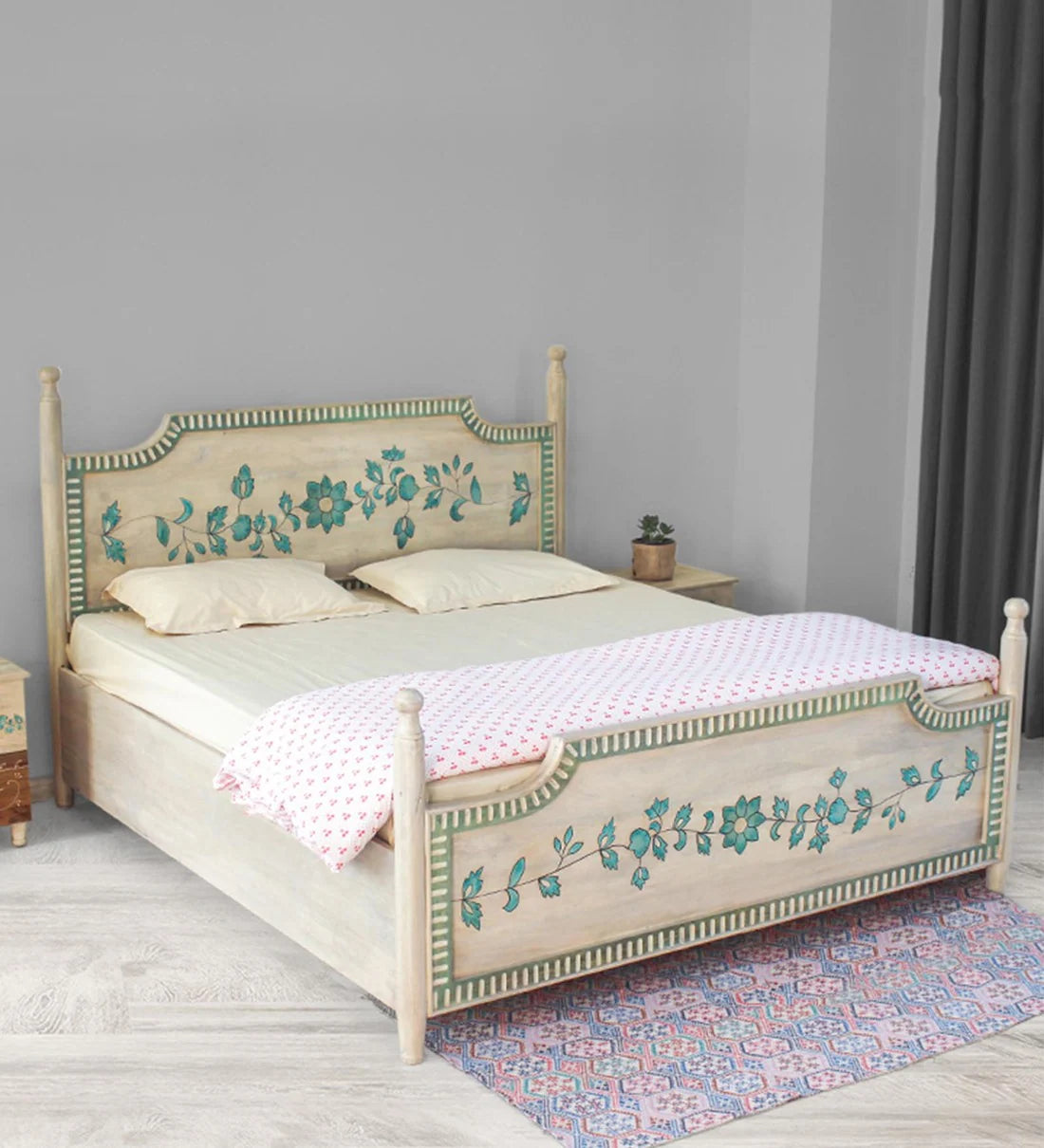 Memo King Size Bed With Storage In Vintage White Finish