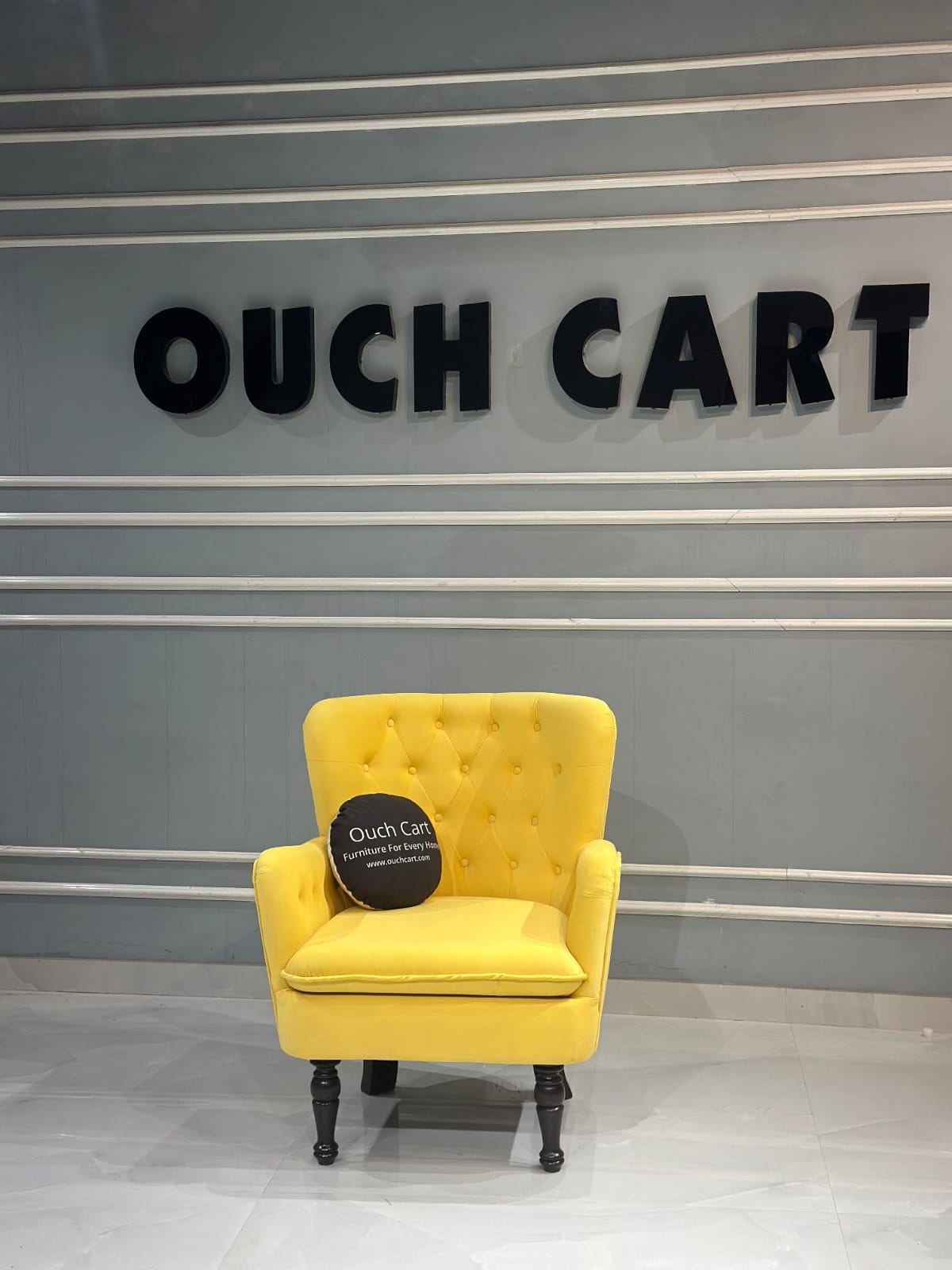 Wide Tufted Velvet Arm chair OUCH CART