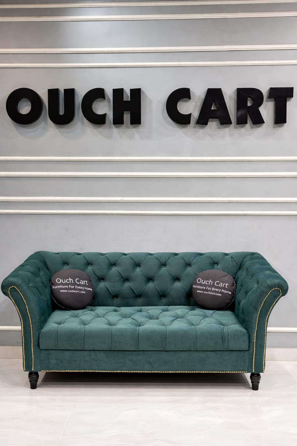 Ouch Cart Chesterfield Sofa โ Velvet Upholstery, 2-Seater, Classic Design OUCH CART