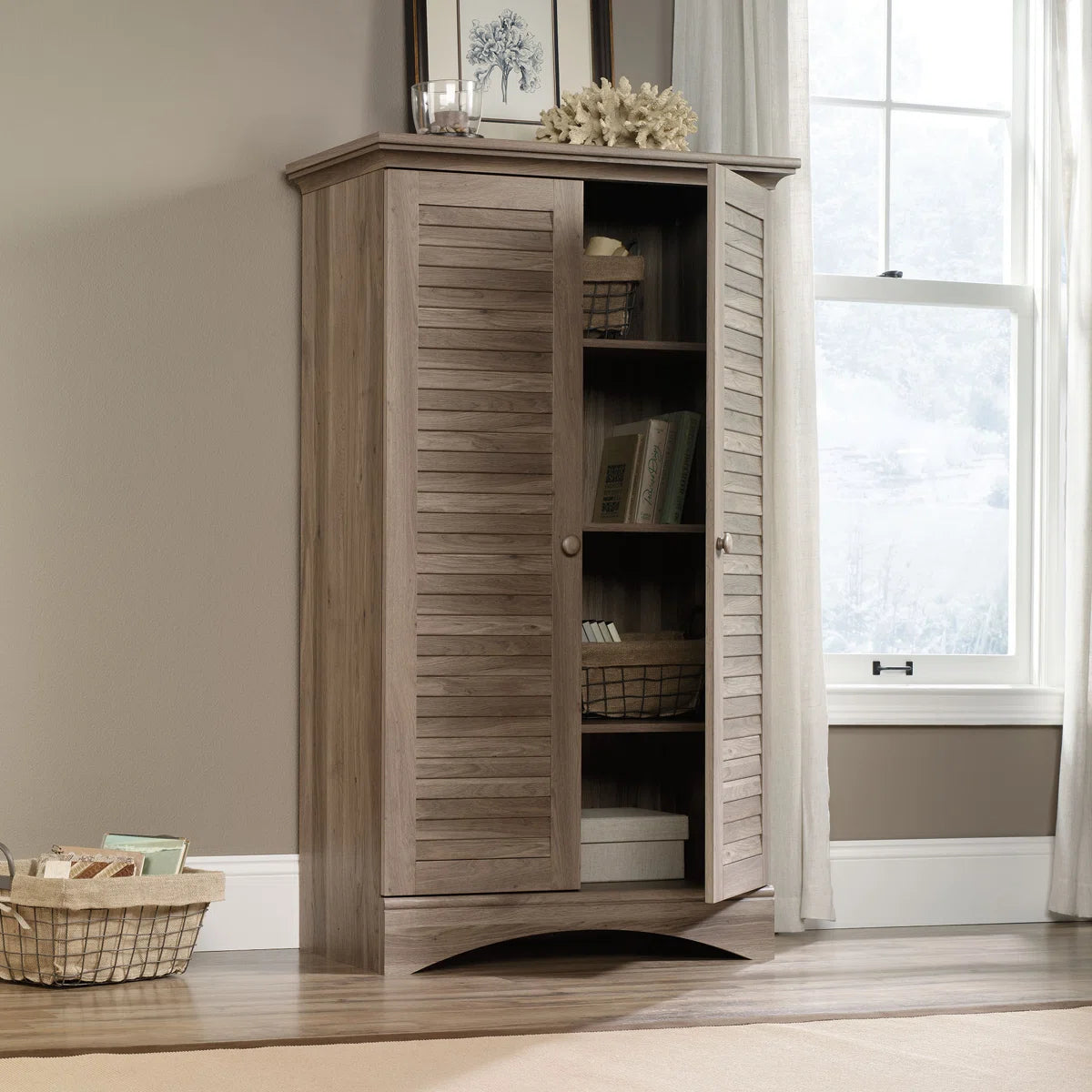 Bredevoort Armoire – Elegant Solid Wood Wardrobe with Spacious Storage