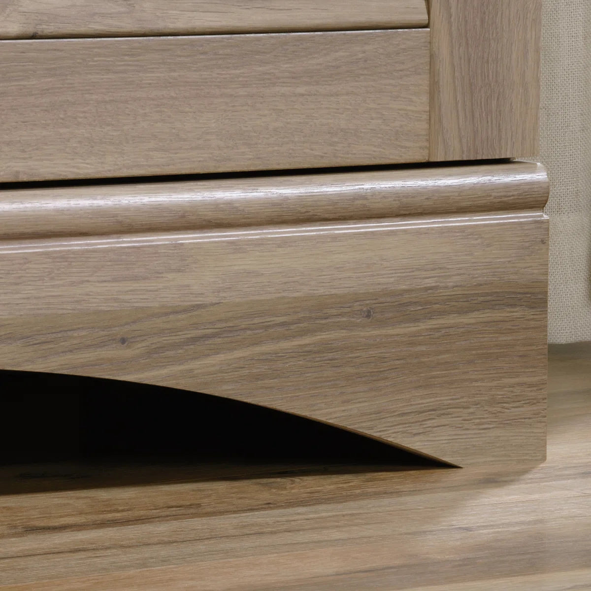 Bredevoort Armoire – Elegant Solid Wood Wardrobe with Spacious Storage