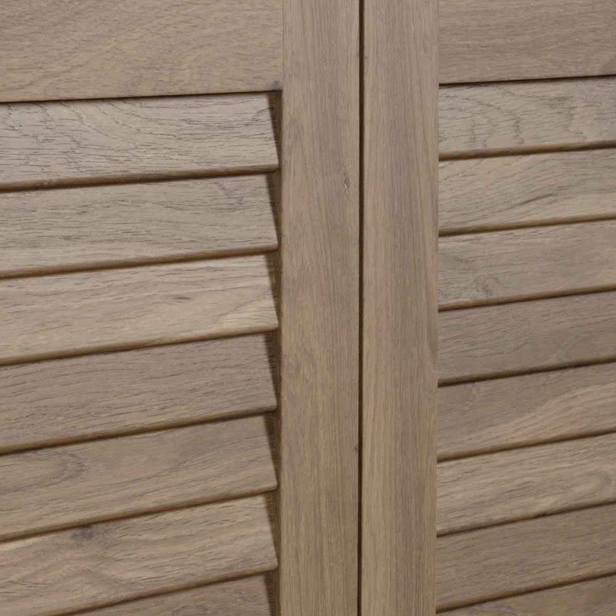 Bredevoort Armoire – Elegant Solid Wood Wardrobe with Spacious Storage