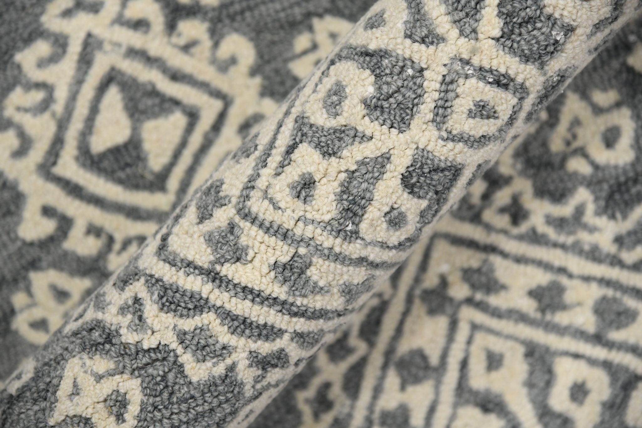 Slate Gray Wool Boston 4x6 Feet  Hand-Tufted Carpet - Rug