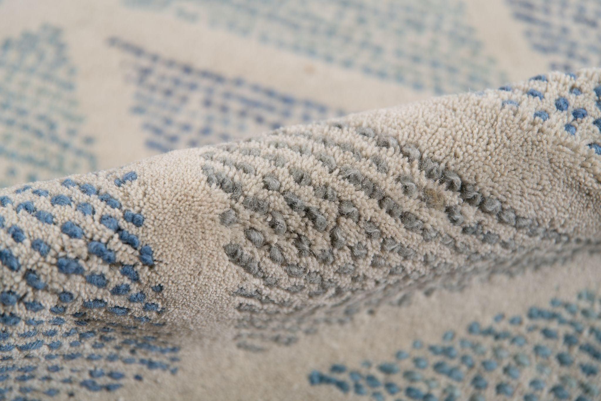 Smoke Gray Wool Vector 5x8 Feet Hand-Tufted Carpet - Rug - Ouch Cart