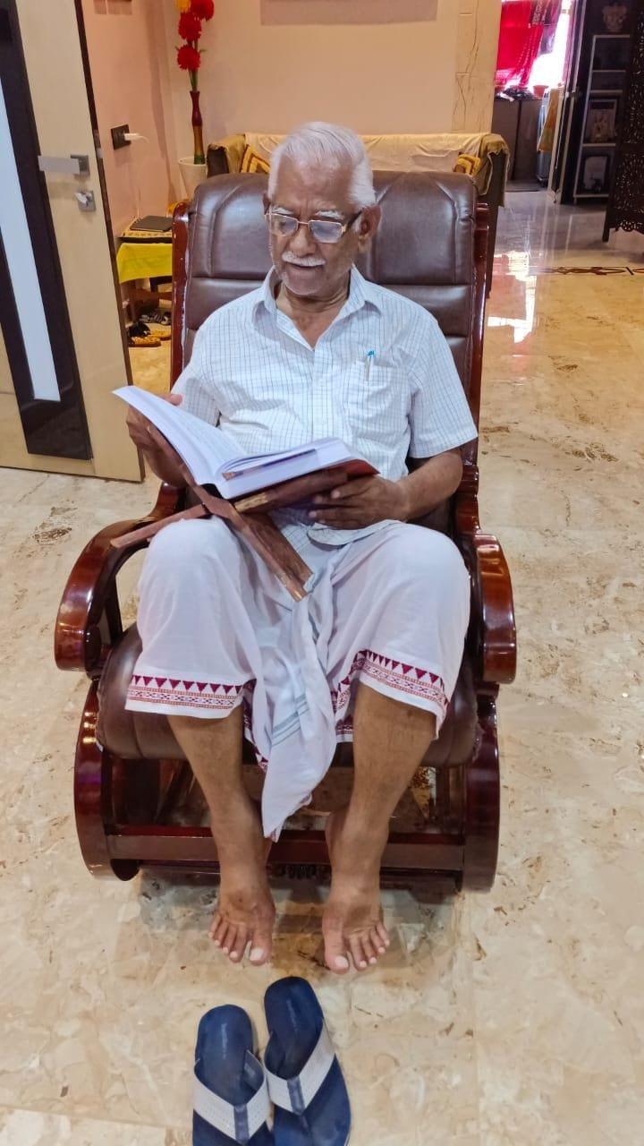 Sheesham Wood Antique Rocking Chair - Ouch Cart