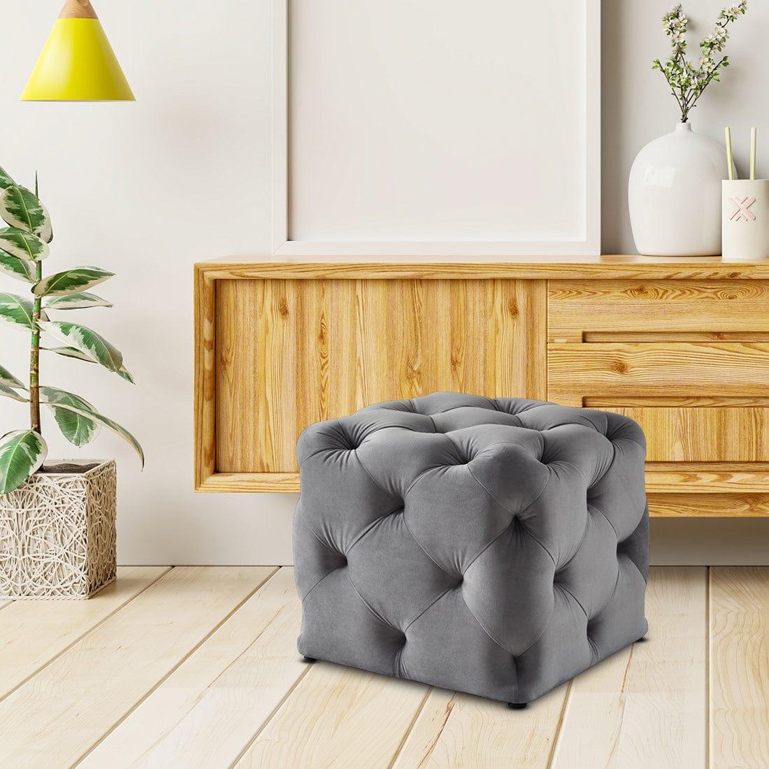 DOE BUCK SQUARE TUFTED VELVET OTTAMAN/POUFEE IN GREY - Ouch Cart