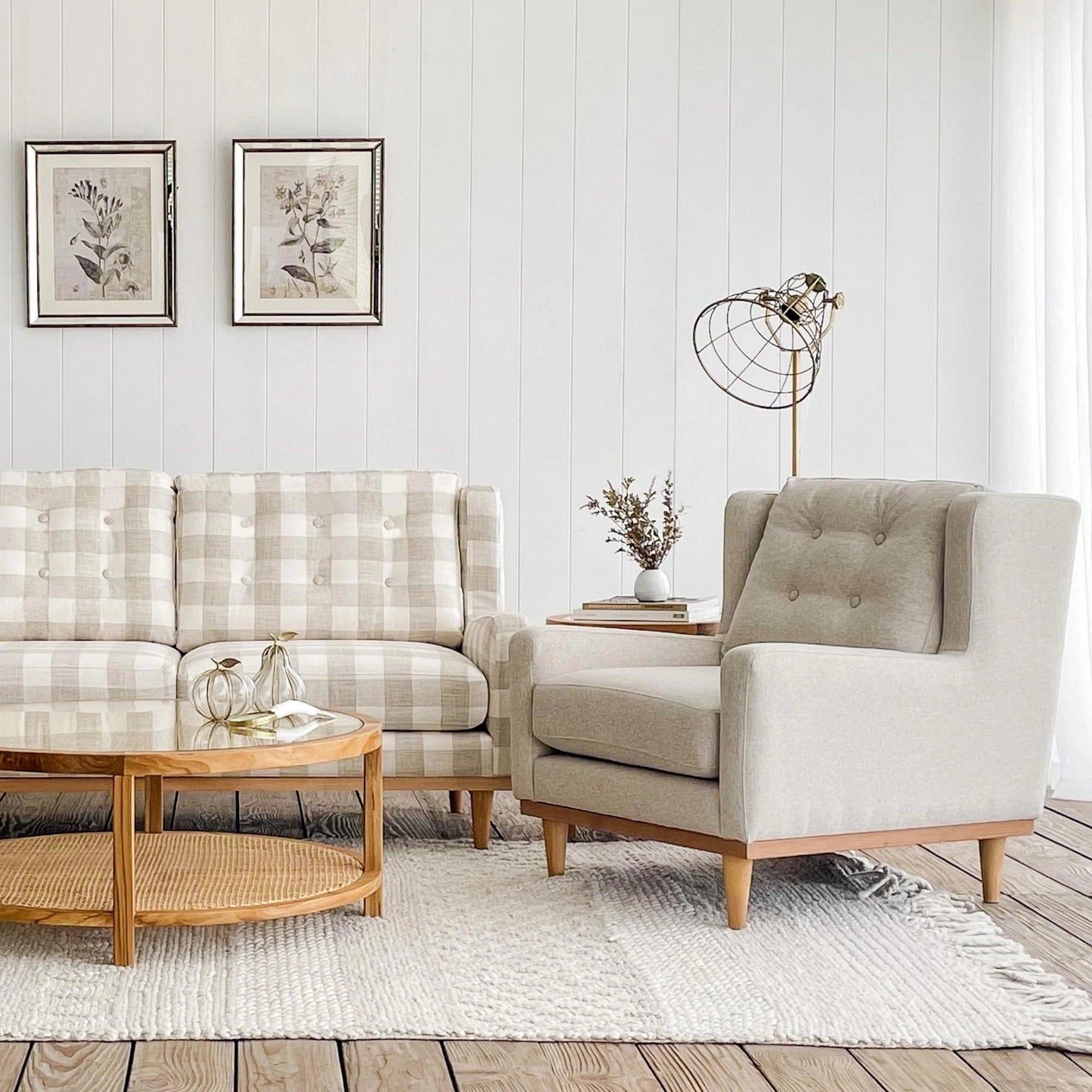 WHITE UPHOLSTERED ARM CHAIR - Ouch Cart