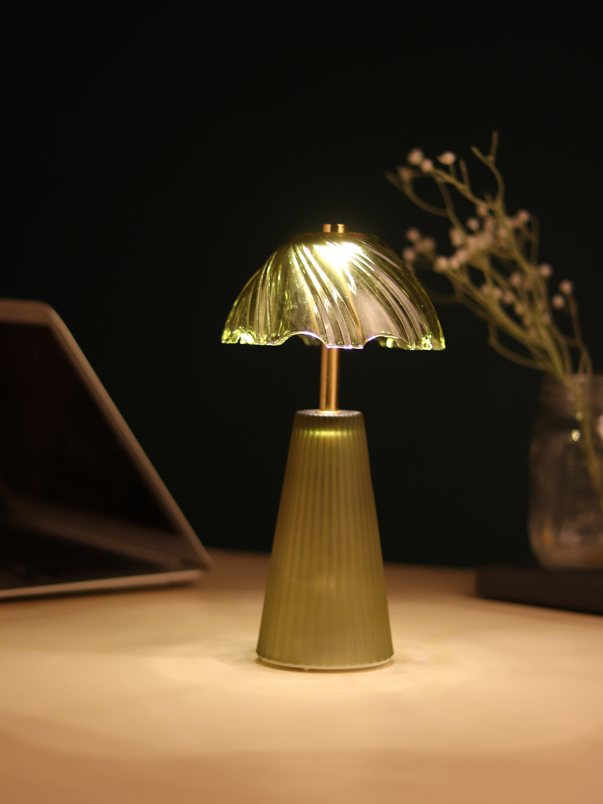 Calista Crystelle Glass Lamp
