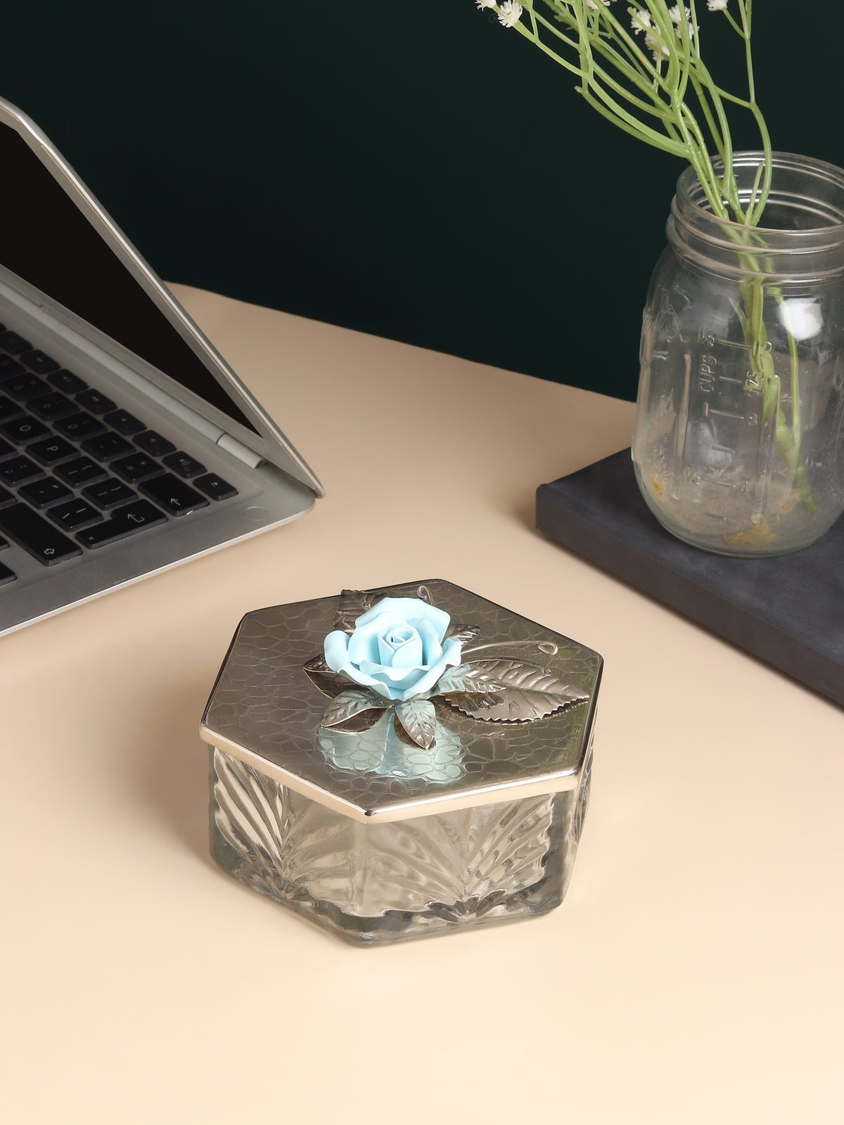 Petal Eclat Pink Hexa Box
