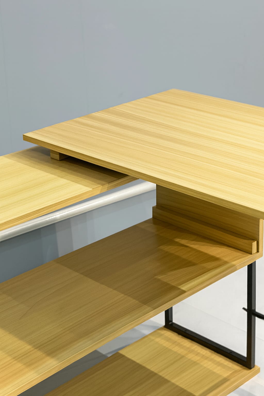 L Shaped Executive Desk with Storage Design in Wooden Color