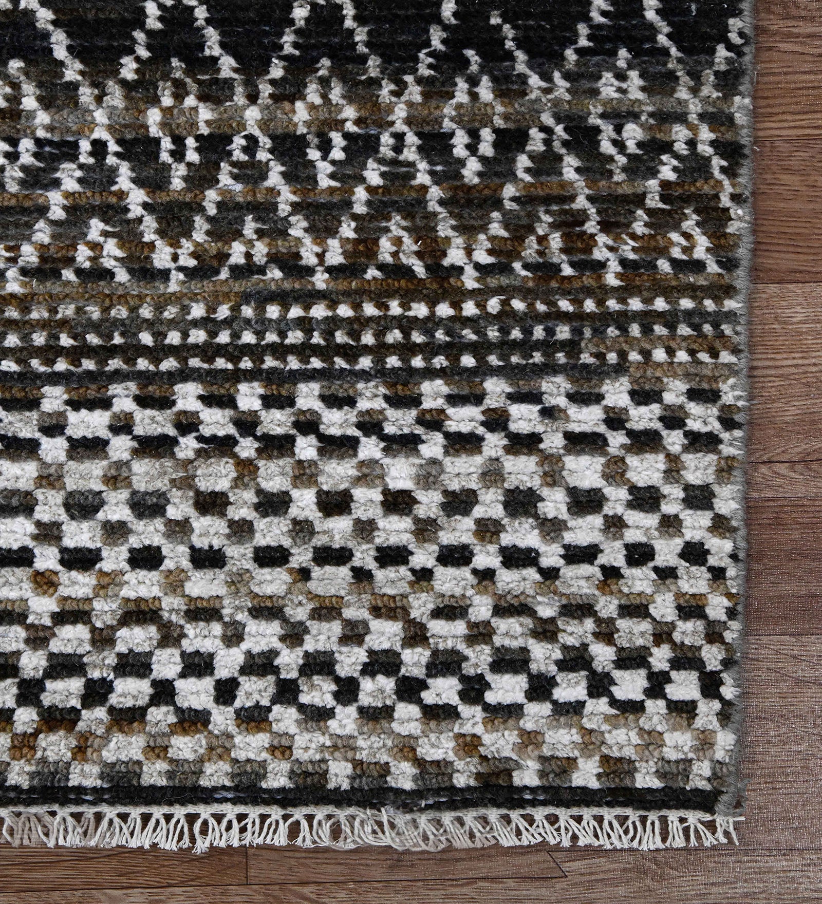 Metropolis Modern Pattern Hand Knotted  Rectangle Anti-Skid Designer Carpet, Prayer Rug For Office Cabins, Small Living Spaces - 2'X3'