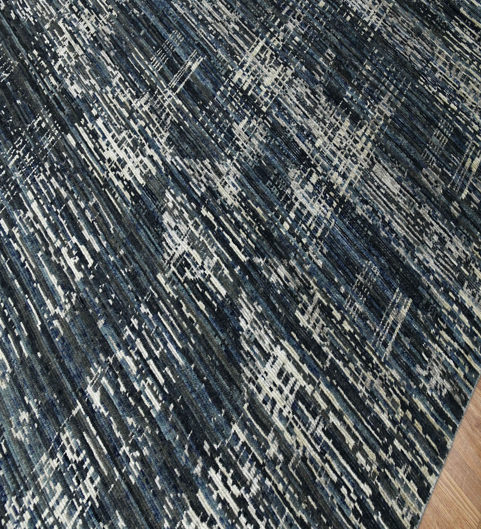 Metropolis Modern Pattern Hand Knotted  Rectangle Anti-Skid Designer Carpet, Prayer Rug For Office Cabins, Small Living Spaces - 2'X3'