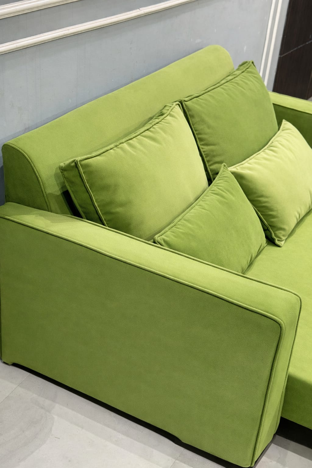 Modern Fabric Sofa Cum Bed with Pull-Out Mechanism | Space-Saving Convertible Sofa Bed