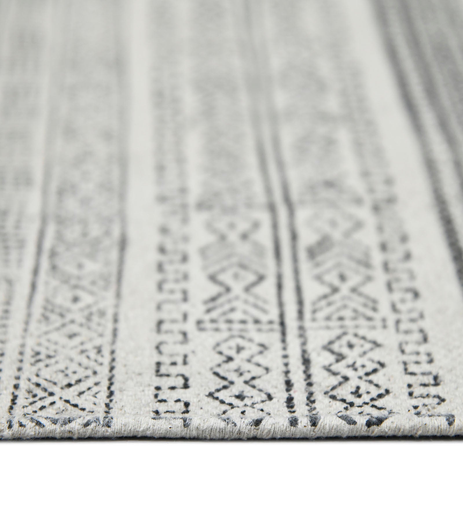 Dune Modern Pattern Hand Woven  Rectangle Anti-Skid Designer Carpet, Prayer Rug For Office Cabins, Small Living Spaces - 2'x3'