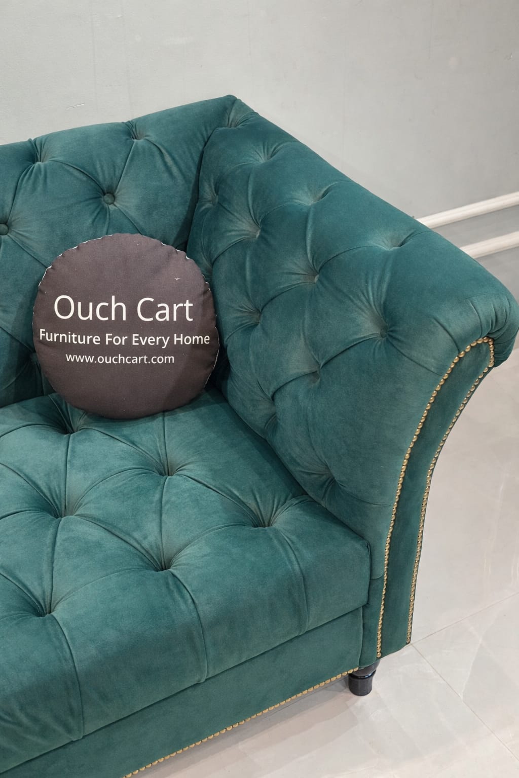 Ouch Cart Chesterfield Sofa – Velvet Upholstery, 2-Seater, Classic Design