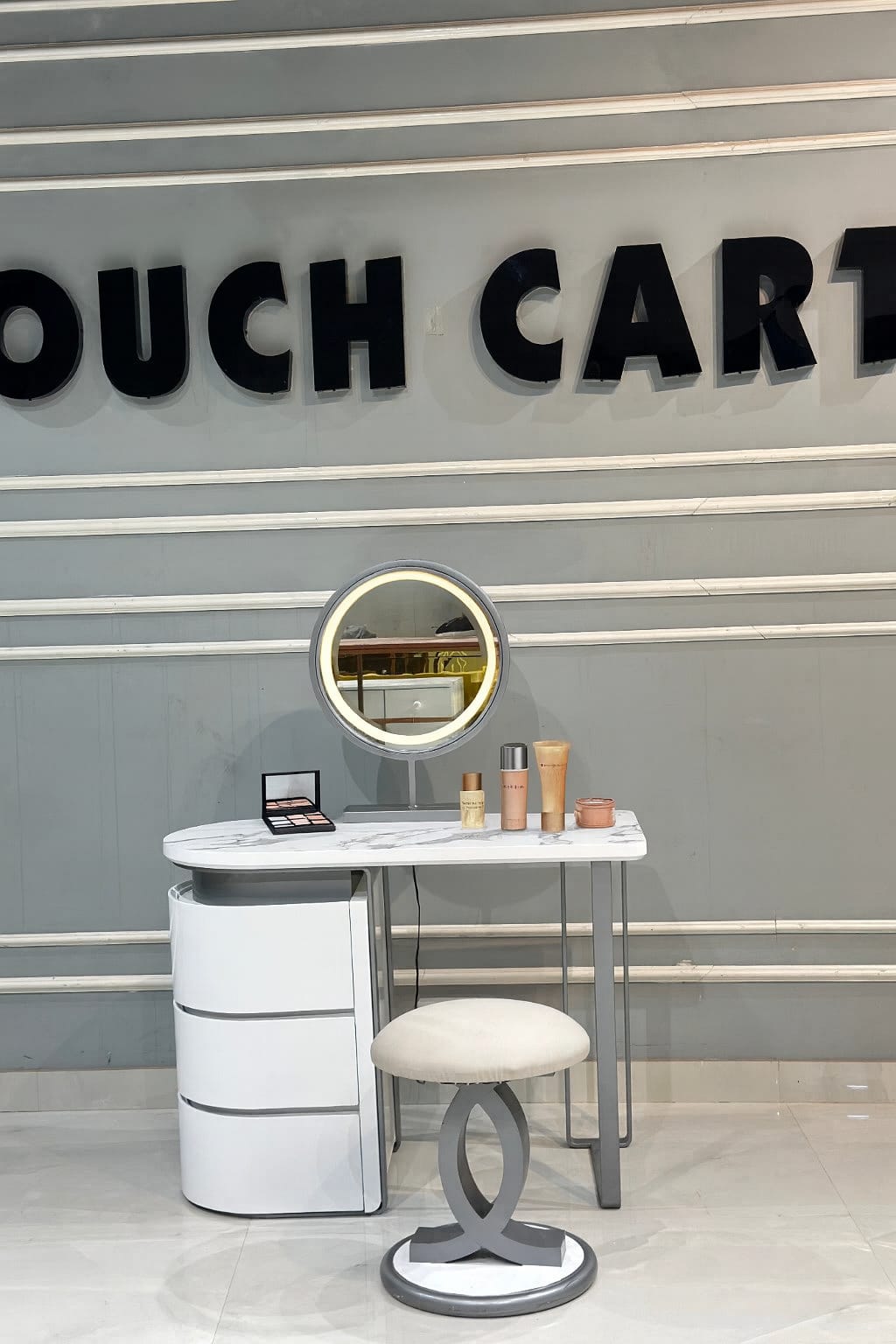 Mara Dressing Table with Mirror – Modern Makeup Organizer