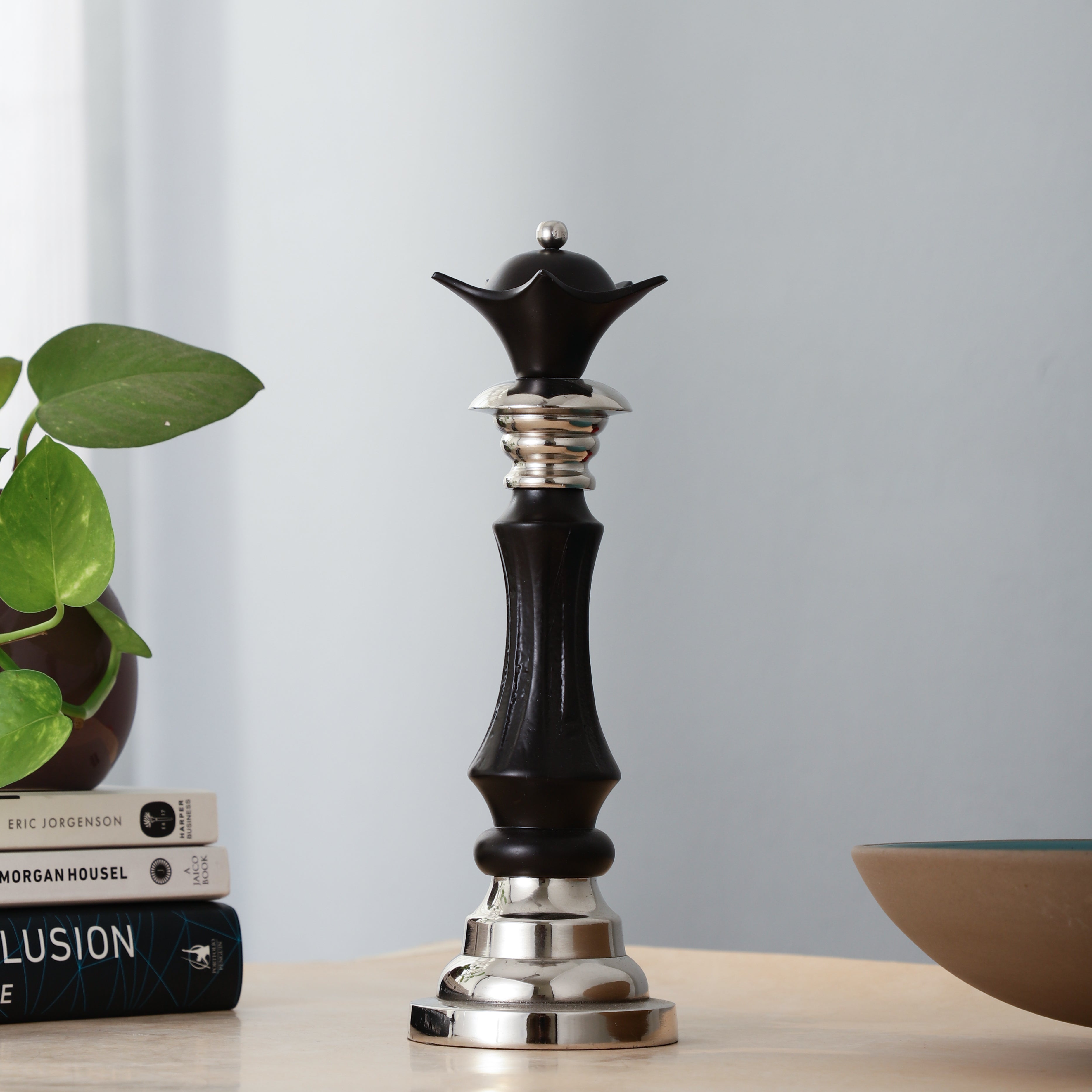 Regina Victoris Queen Chess - OUCHCART | Chess