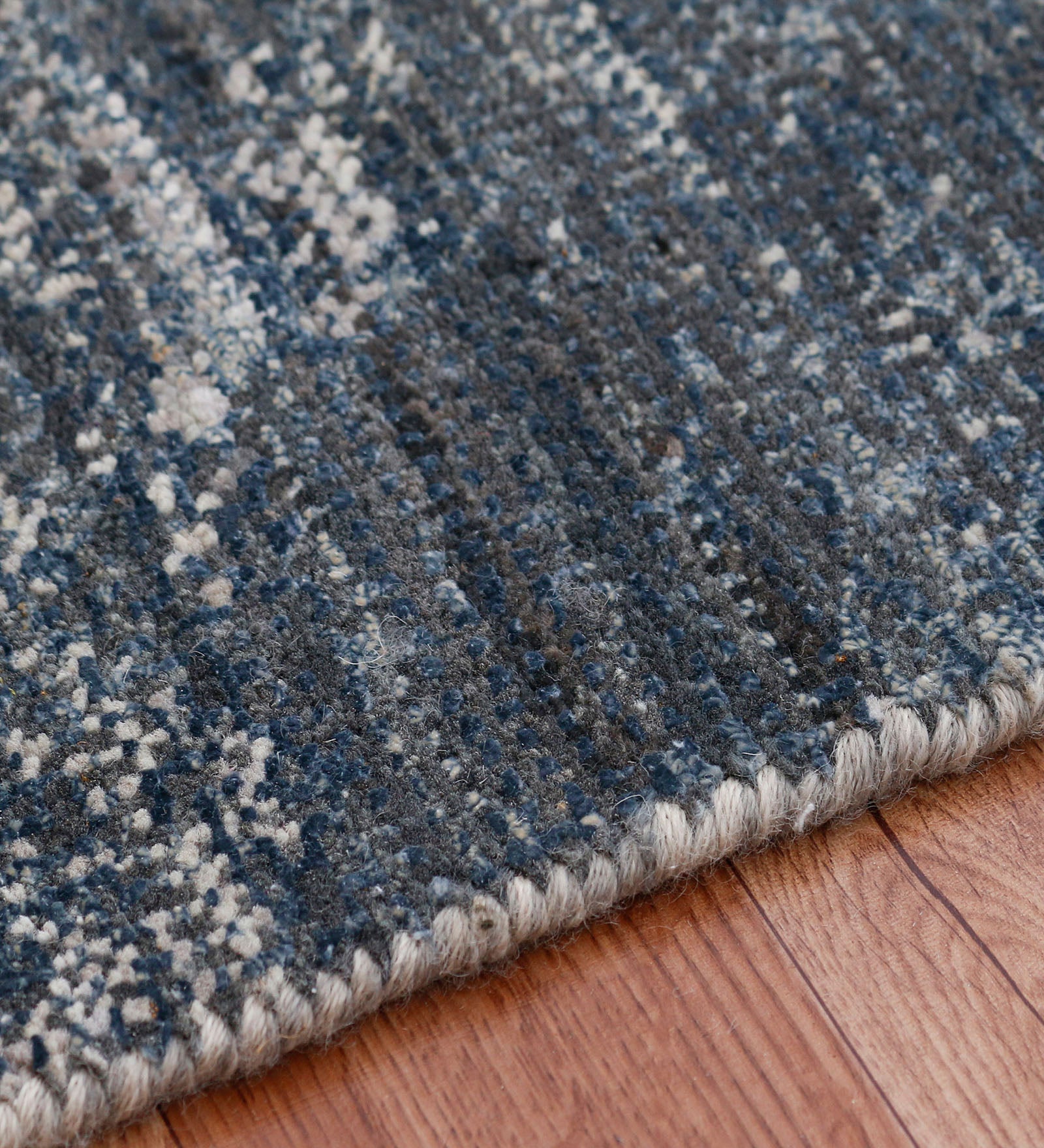 Dazzle Modern Pattern Hand Knotted  Rectangle Anti-Skid Designer Carpet, Prayer Rug For Office Cabins, Small Living Spaces - 2'X3'