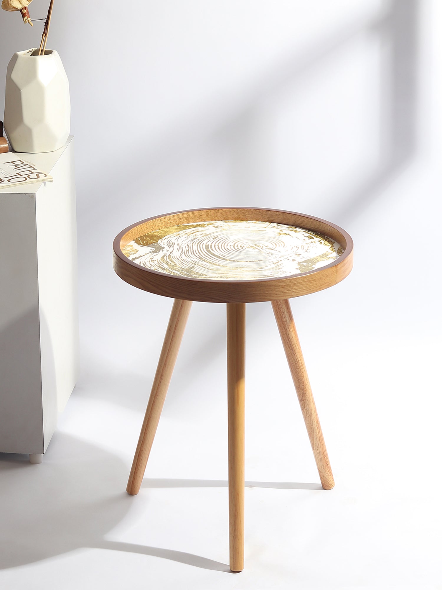 Oakveil Brown Table  Medium