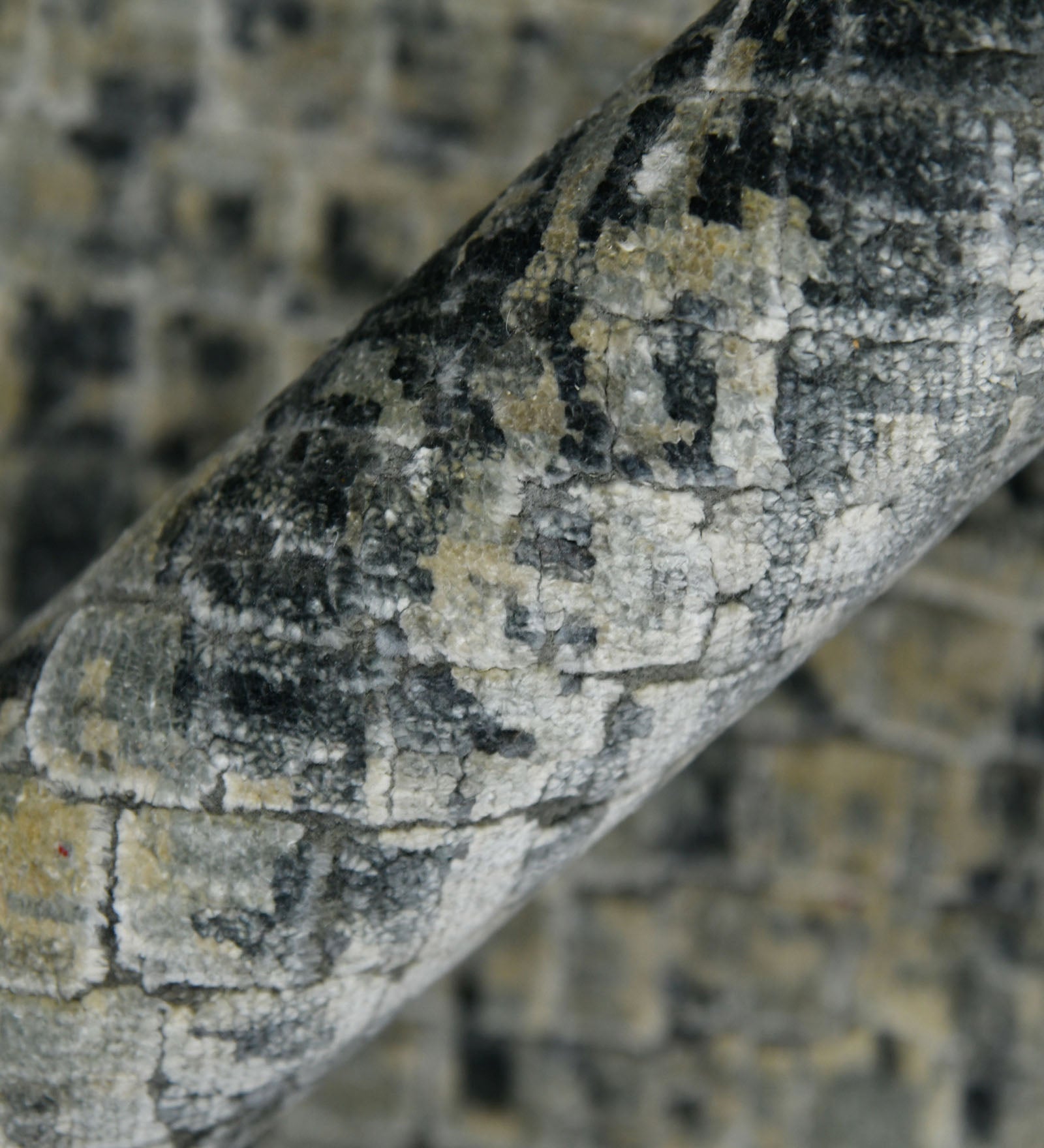 Emerald Modern Pattern Hand Knotted  Rectangle Anti-Skid Designer Carpet, Prayer Rug For Office Cabins, Small Living Spaces - 2'X3'