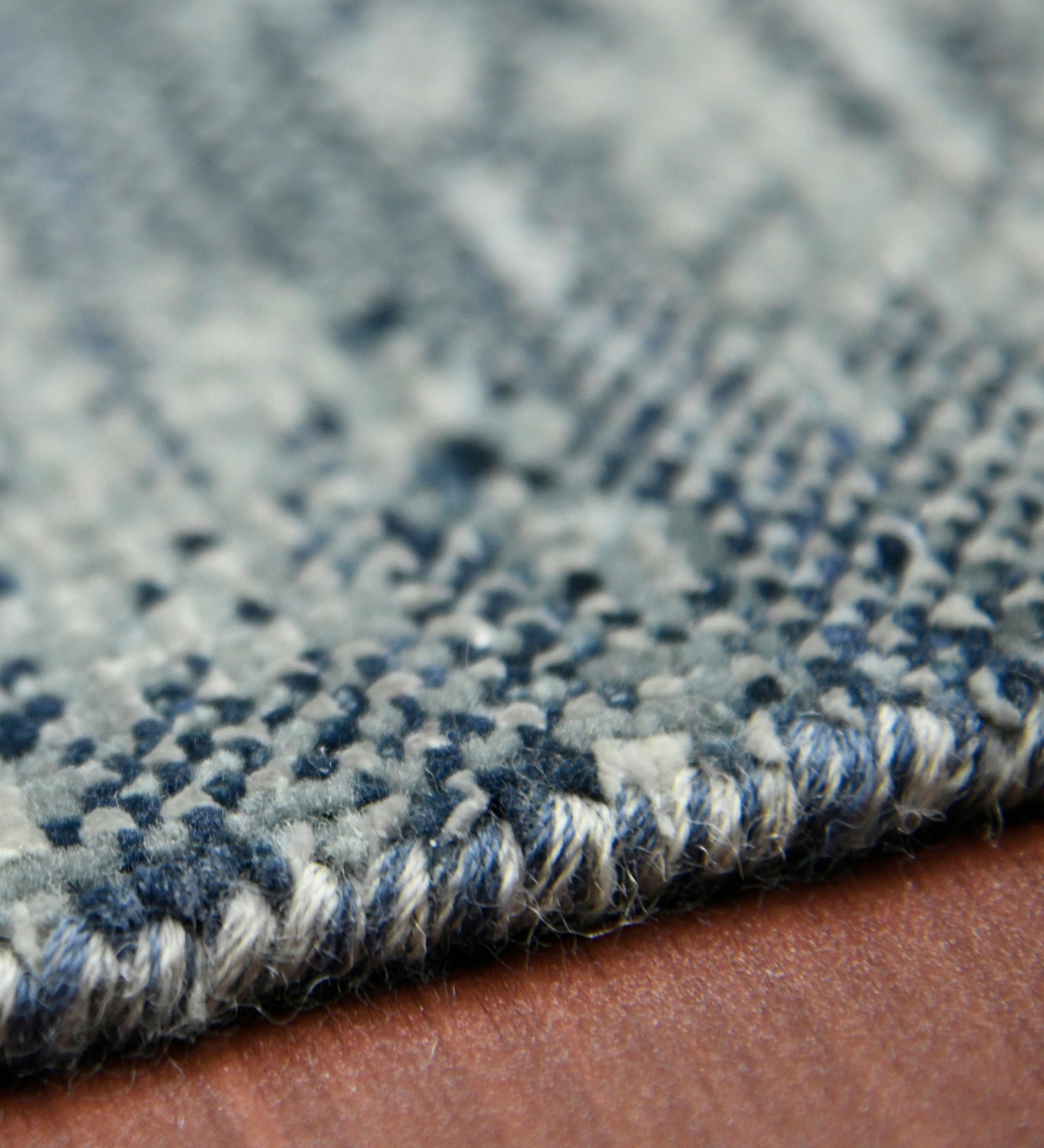 Dazzle Modern Pattern Hand Knotted  Rectangle Anti-Skid Designer Carpet, Prayer Rug For Office Cabins, Small Living Spaces - 2'X3'