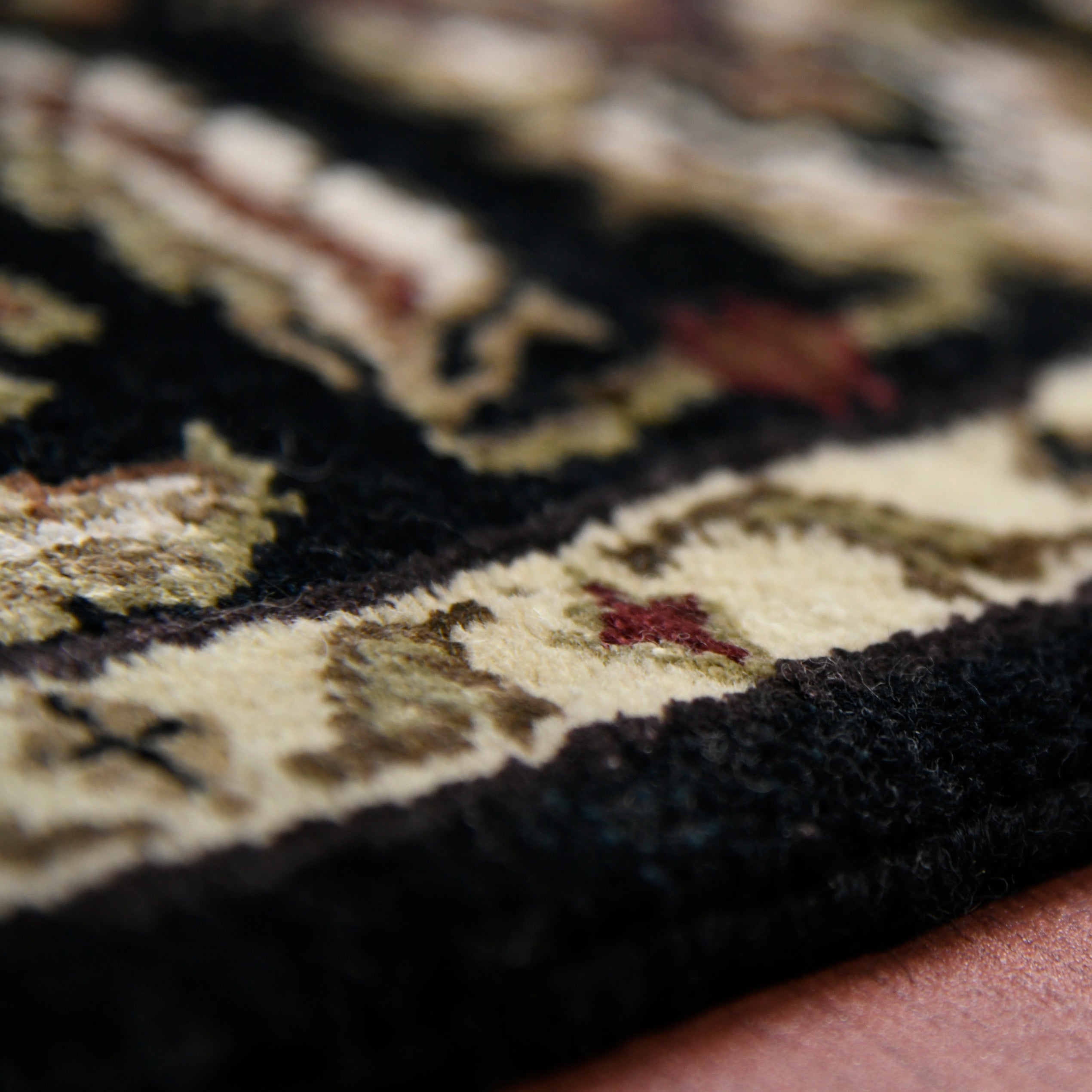 Luxor Classic Pattern Hand Knotted  Rectangle Anti-Skid Designer Carpet, Prayer Rug For Office Cabins, Small Living Spaces - 2'X3'