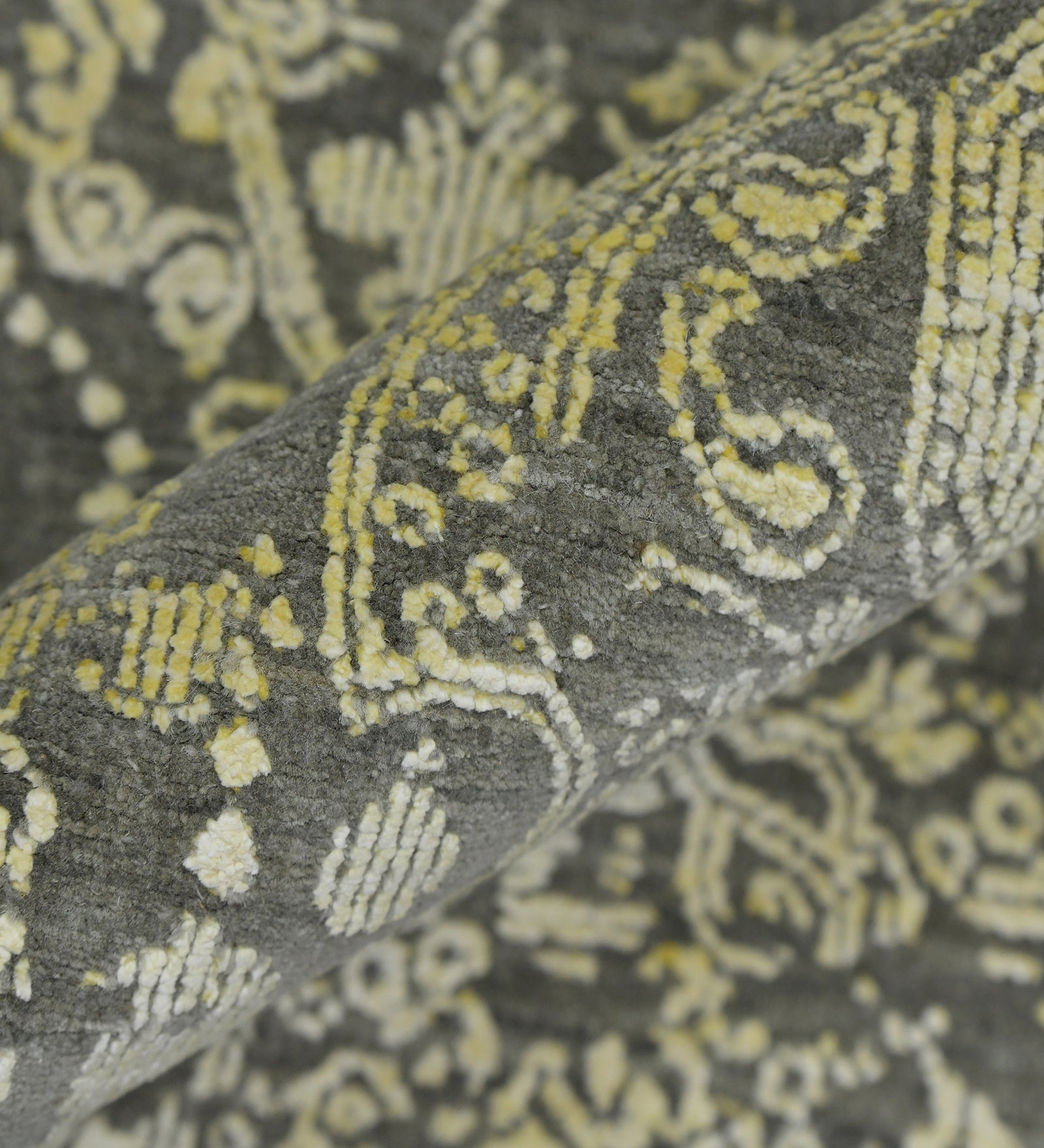 Pearl Transitional Pattern Hand Knotted  Rectangle Anti-Skid Designer Carpet, Prayer Rug For Office Cabins, Small Living Spaces - 2'X3'