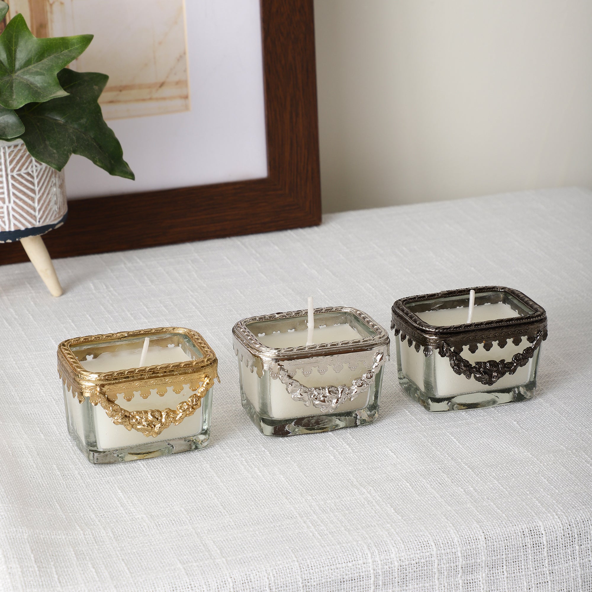 Snowy Whisper White Scented Candle Glass Jar With Silver Ring - OUCHCART