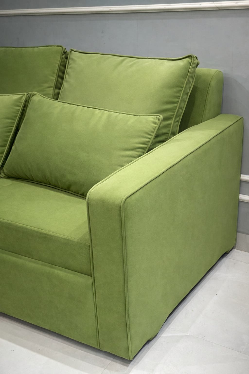 Modern Fabric Sofa Cum Bed with Pull-Out Mechanism | Space-Saving Convertible Sofa Bed