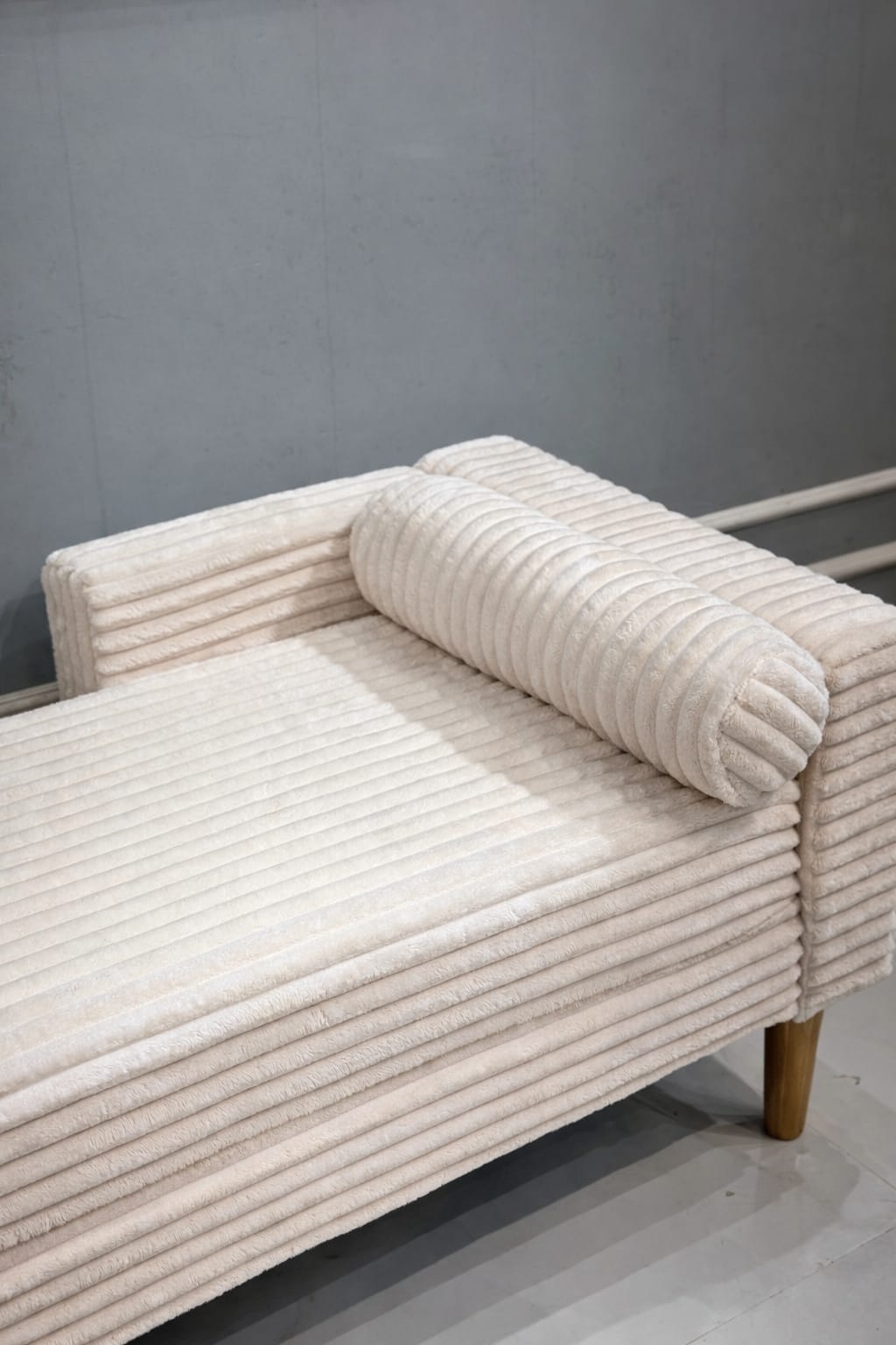 Upholstered Flip Top Storage Bench