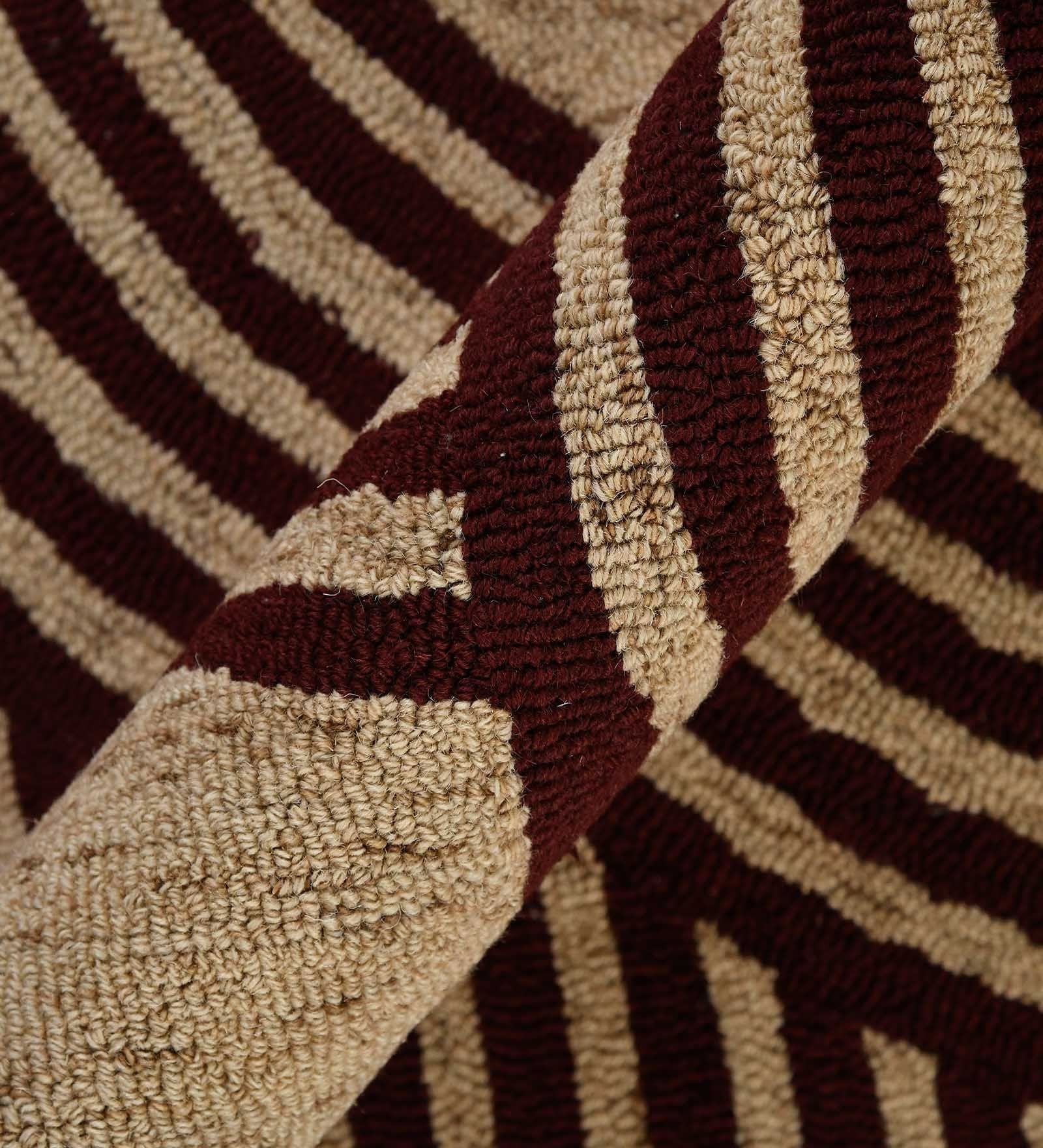 RED ROBIN Wool & Viscose Canyan 8x10 Feet  Hand-Tufted Carpet - Rug