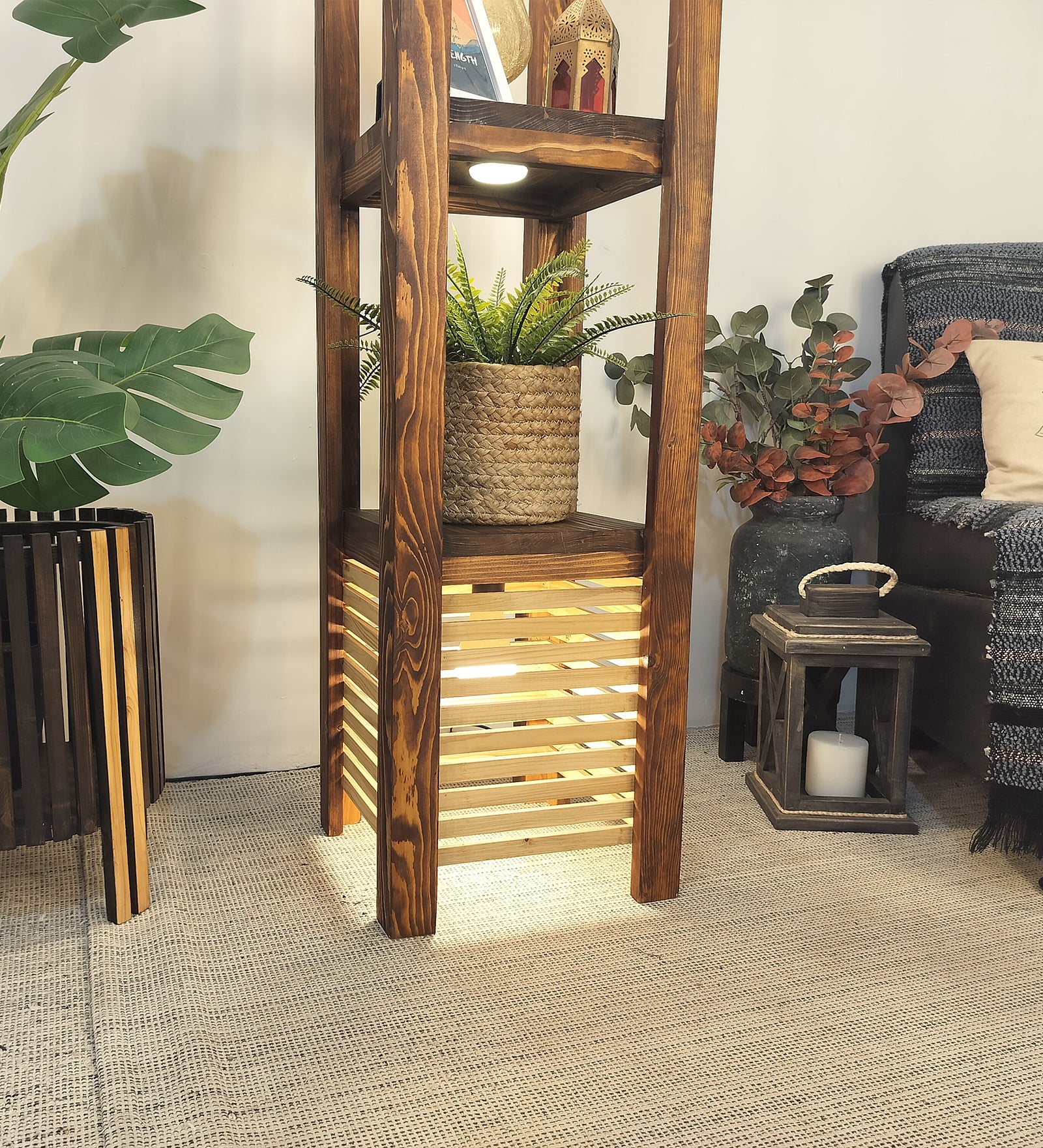 Antilia Wooden Floor Lamp